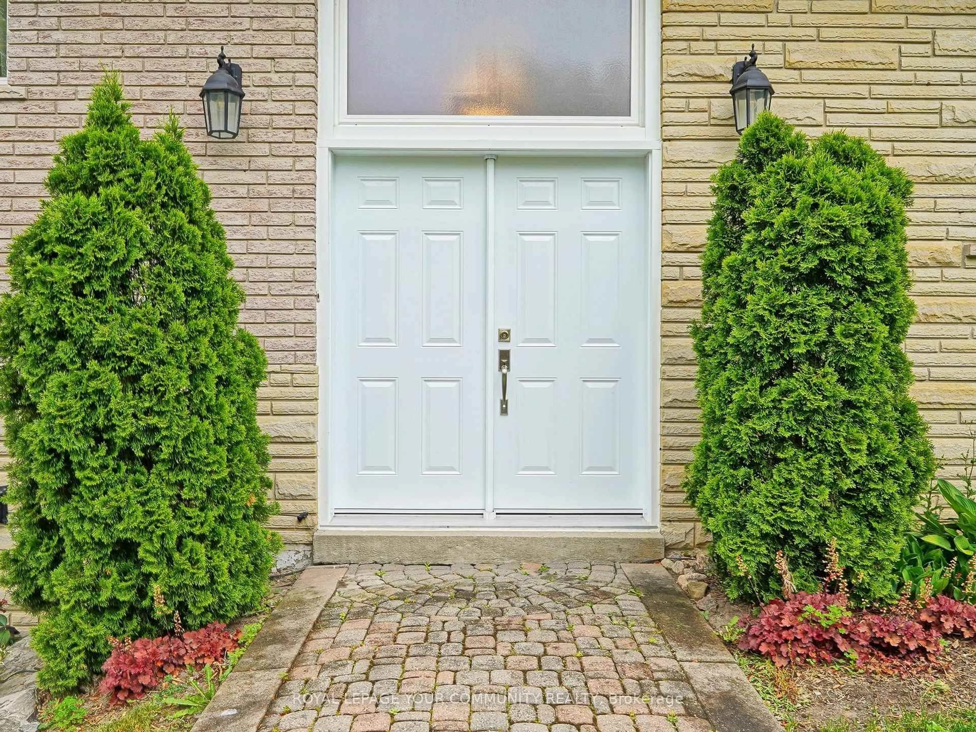 Indoor entryway for 45 Squire Baker's Lane, Markham Ontario L3P 3G8