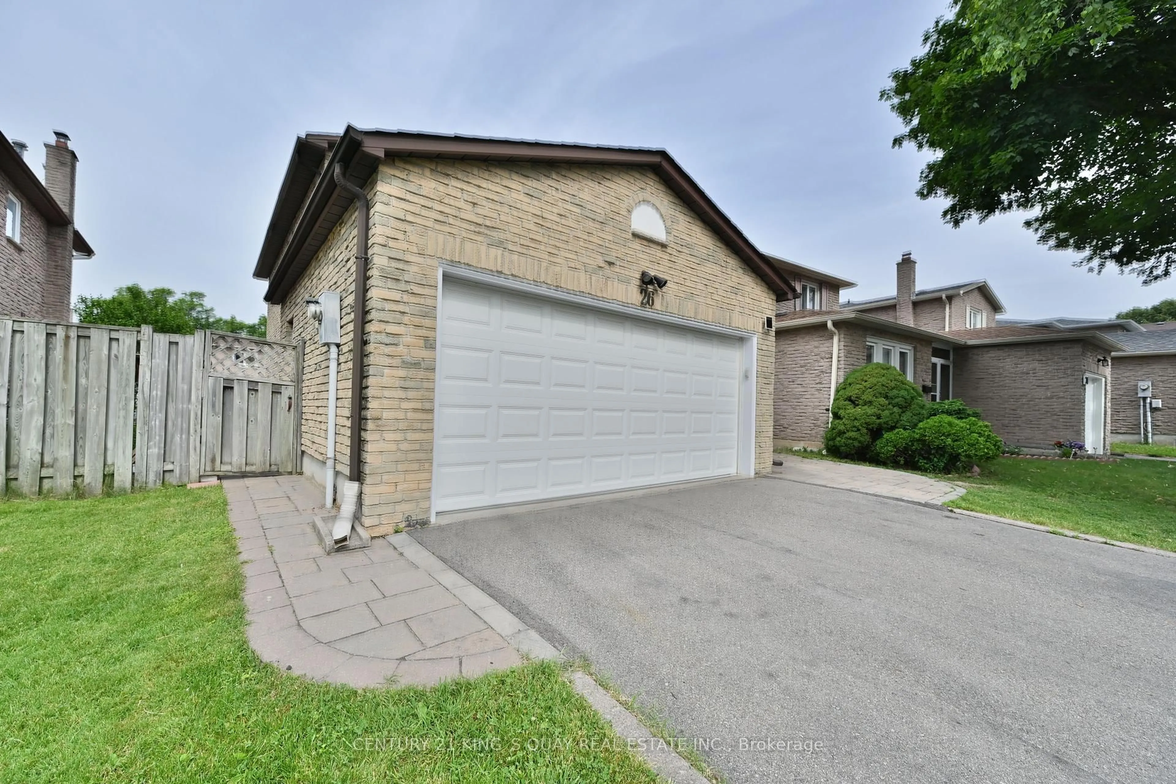A pic from outside/outdoor area/front of a property/back of a property/a pic from drone, street for 26 Tunney Cres, Markham Ontario L3P 4L2