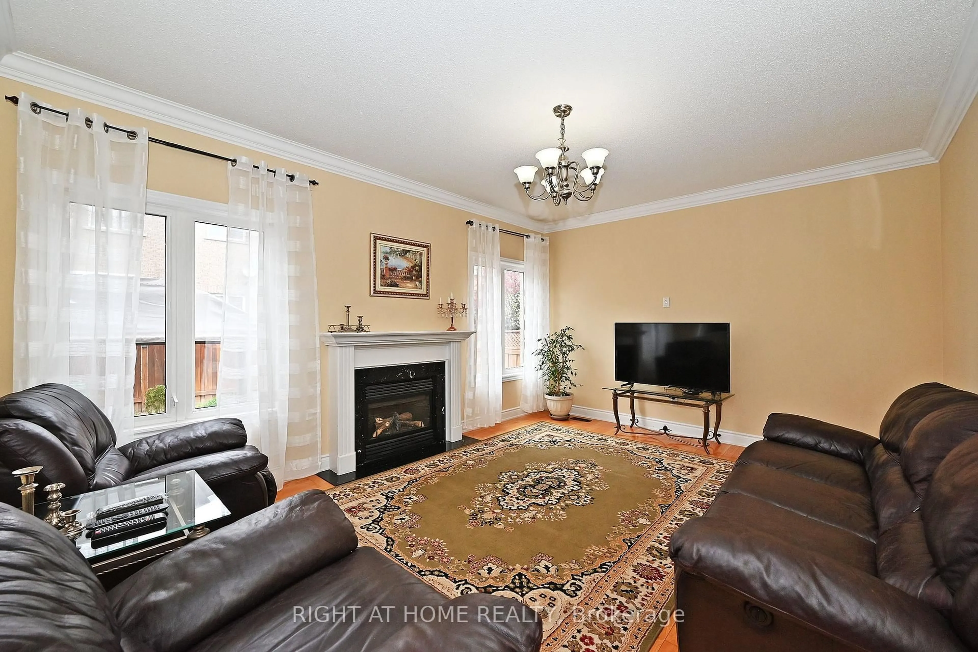 Living room with furniture, unknown for 198 Seabreeze Ave, Vaughan Ontario L4J 9H2