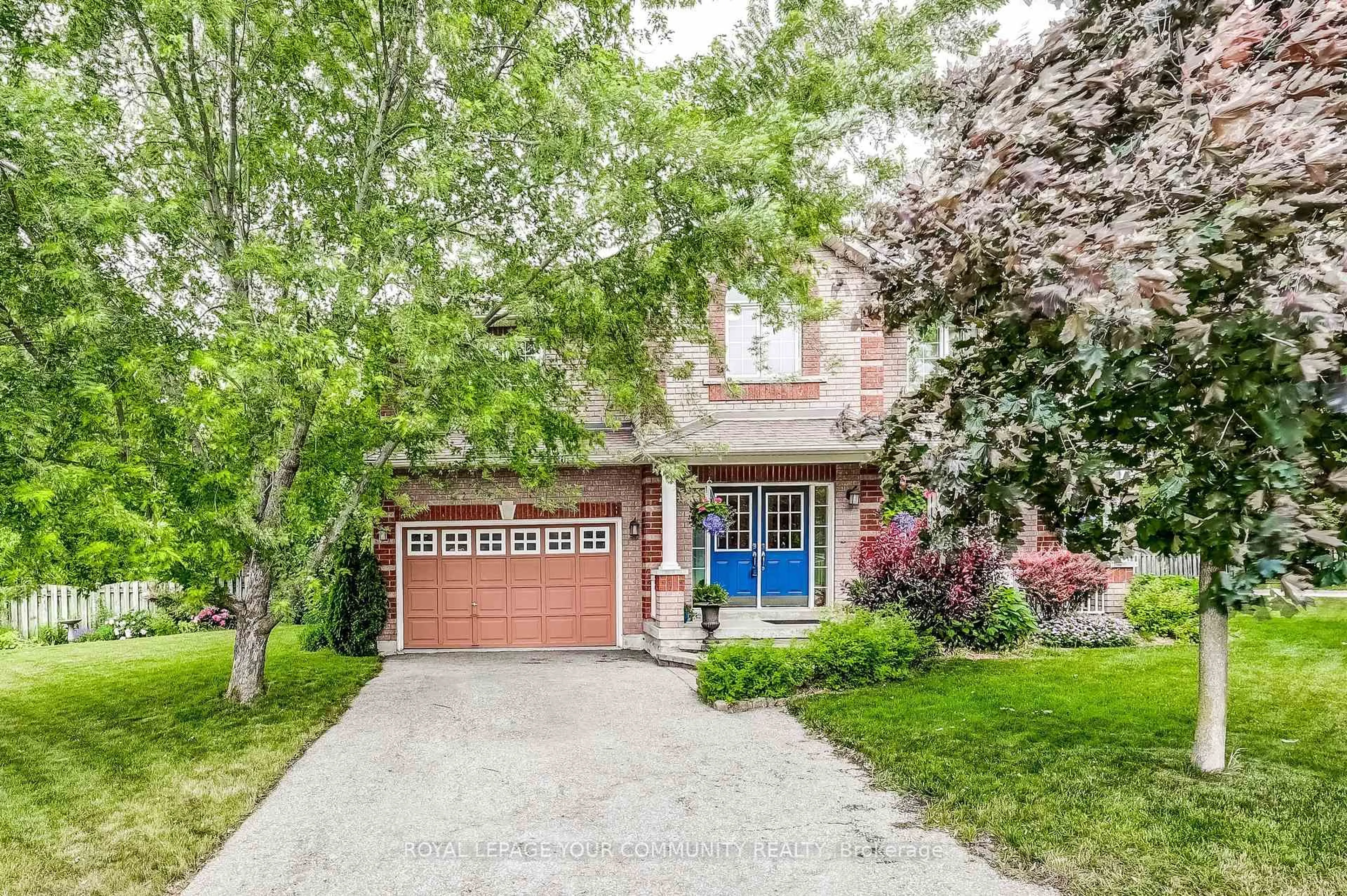 Home with brick exterior material, street for 8 Willoway, Whitchurch-Stouffville Ontario L4A 5E1