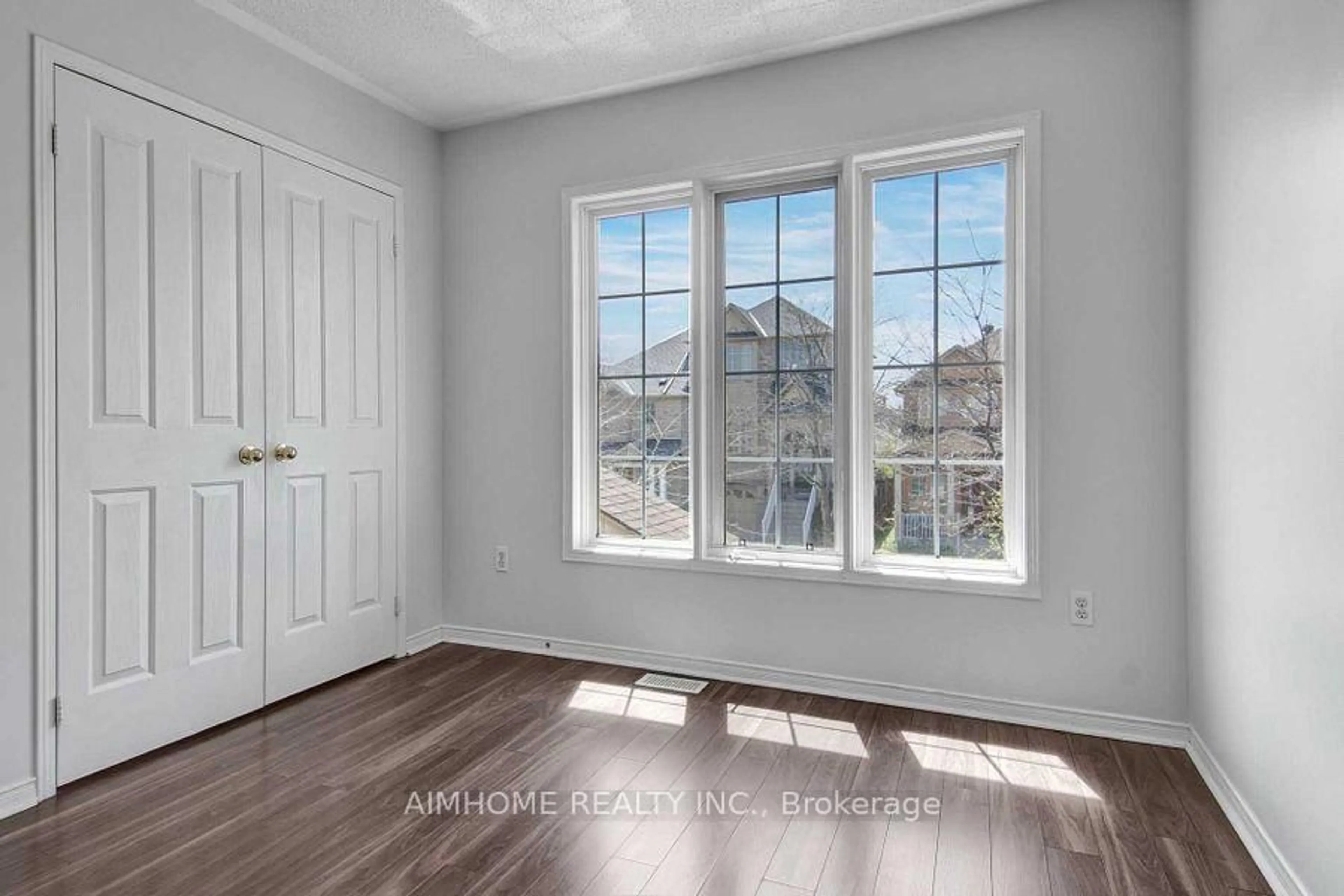 Indoor entryway for 51 Crawford St, Markham Ontario L6C 2M3