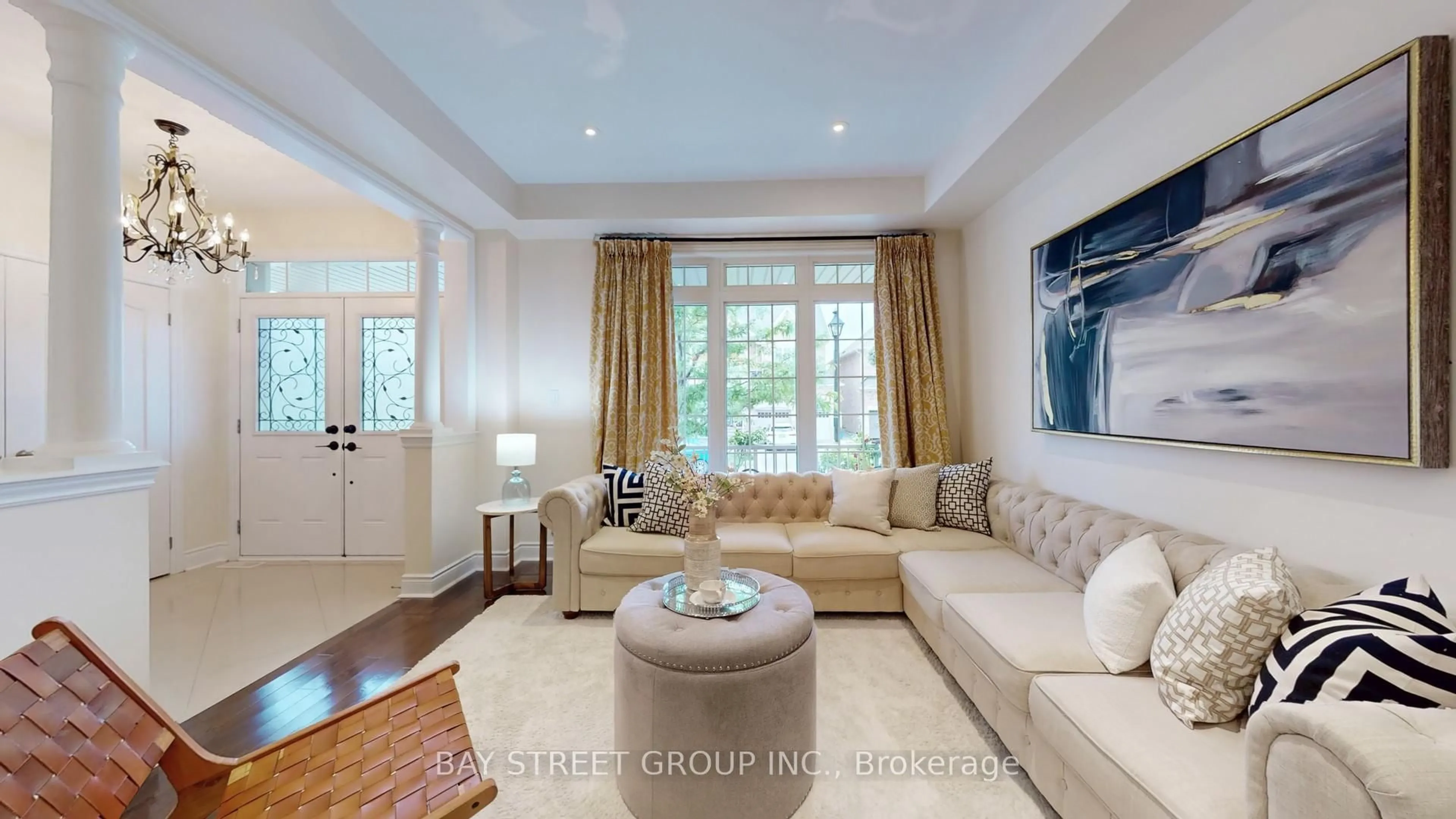 Living room with furniture, unknown for 1055 Harden Tr, Newmarket Ontario L3X 0A9