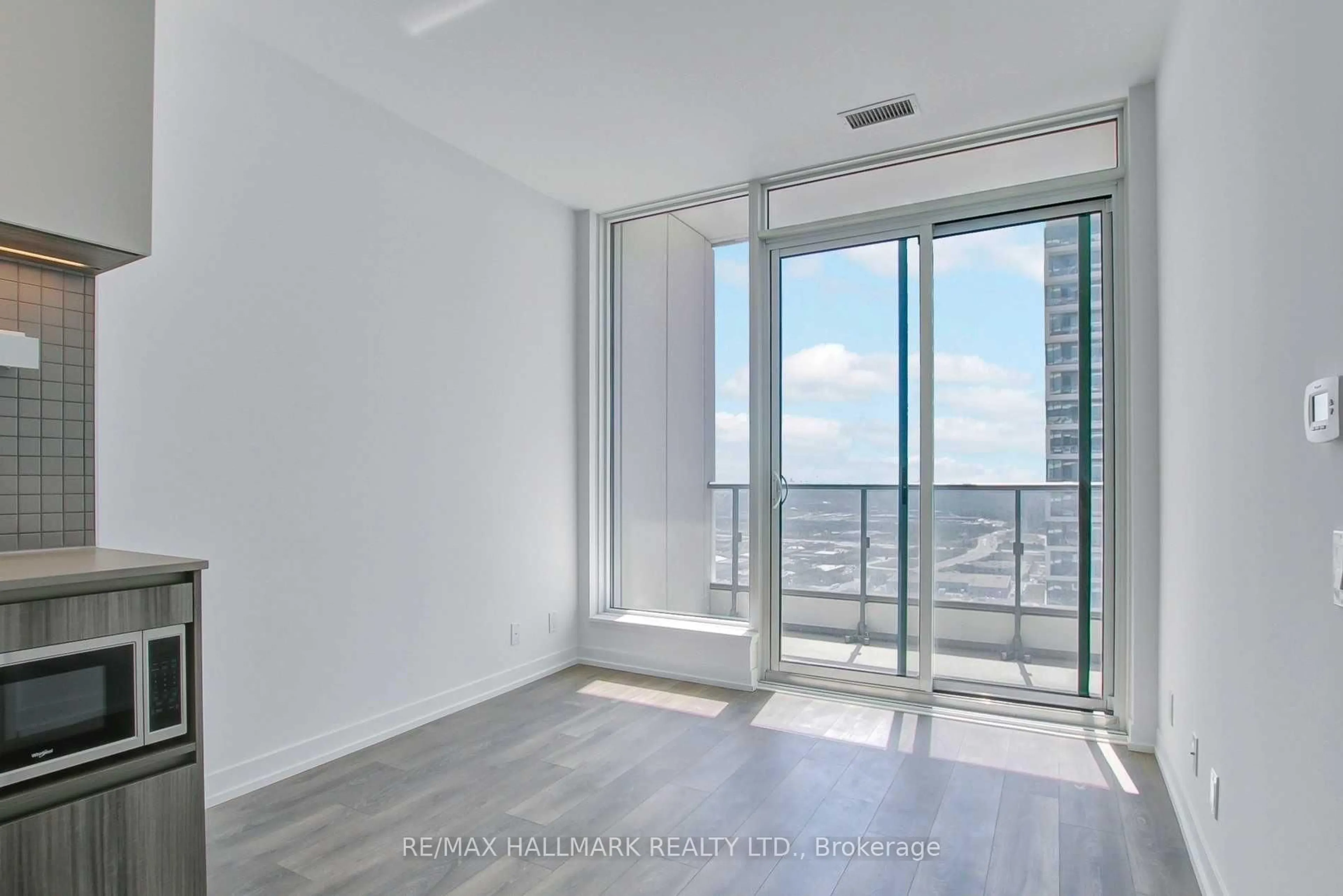 A pic of a room for 898 Portage Pkwy #4308, Vaughan Ontario L4K 0J6