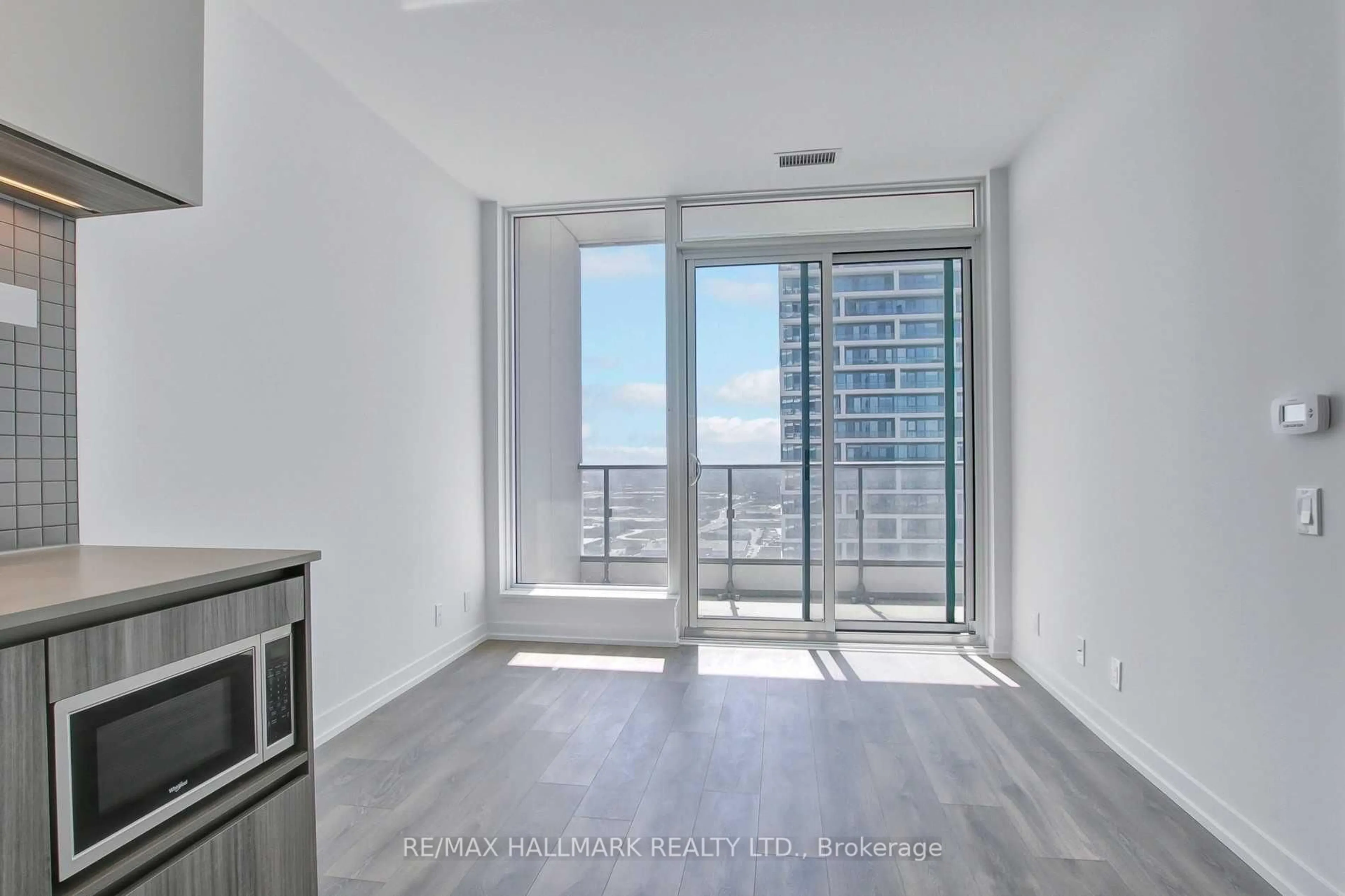 A pic of a room for 898 Portage Pkwy #4308, Vaughan Ontario L4K 0J6