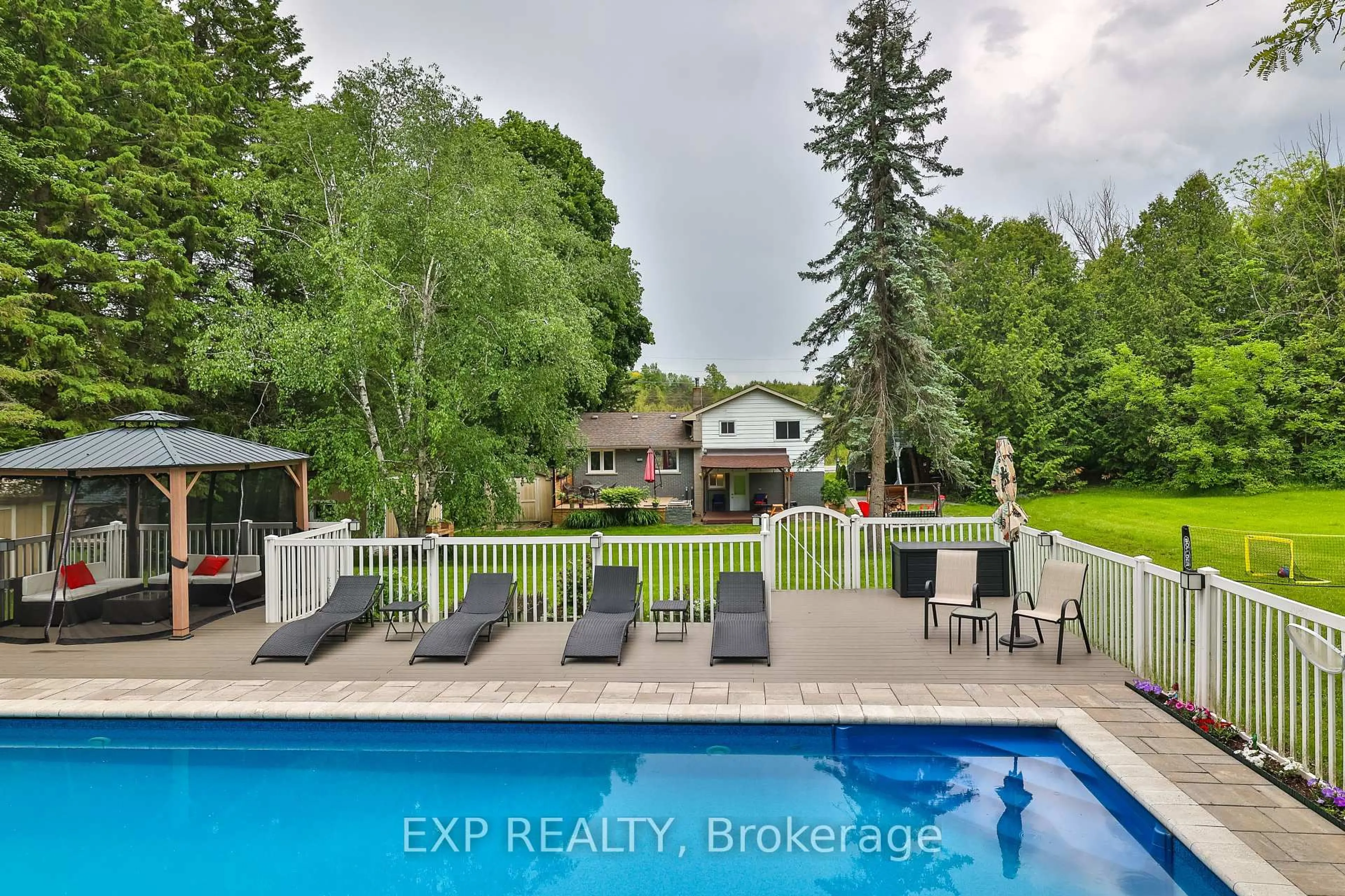 A pic from outside/outdoor area/front of a property/back of a property/a pic from drone, water/lake/river/ocean view for 1288 Queensville Sdrd, East Gwillimbury Ontario L0G 1R0