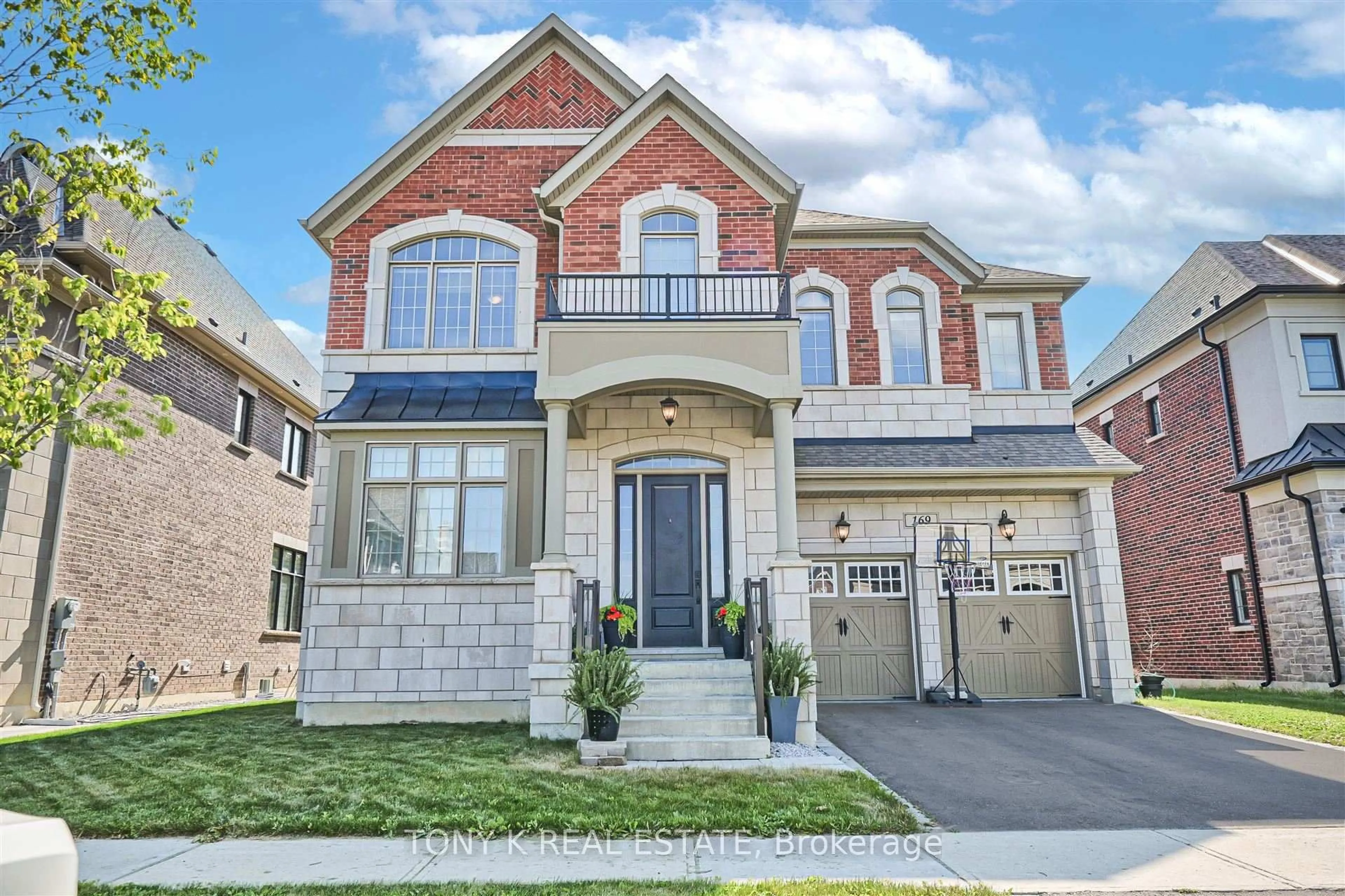 Home with brick exterior material, street for 169 Klein Mills Rd, Vaughan Ontario L4H 4W4