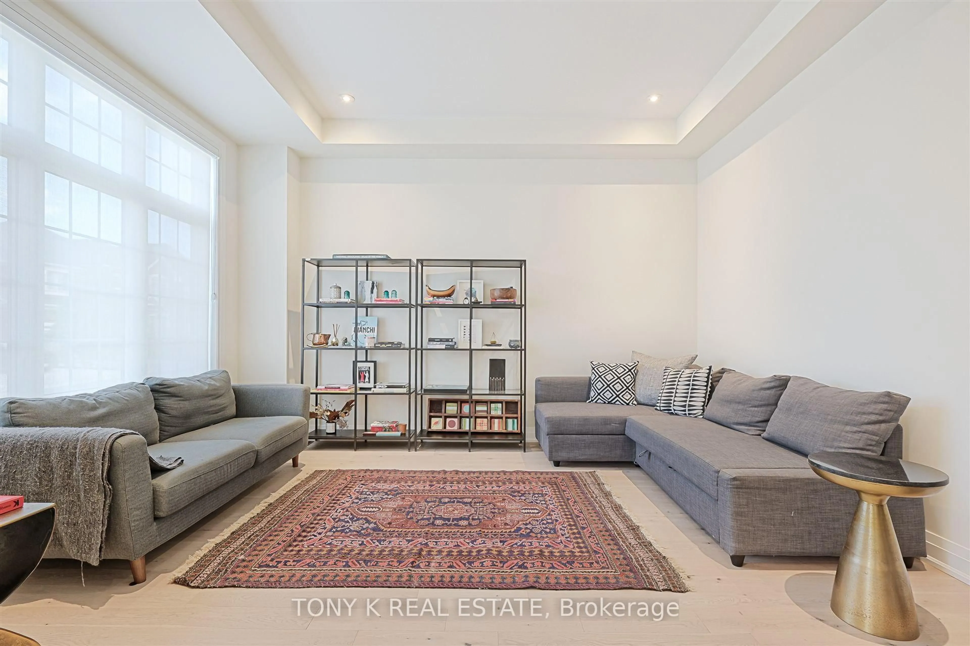 Living room with furniture, unknown for 169 Klein Mills Rd, Vaughan Ontario L4H 4W4