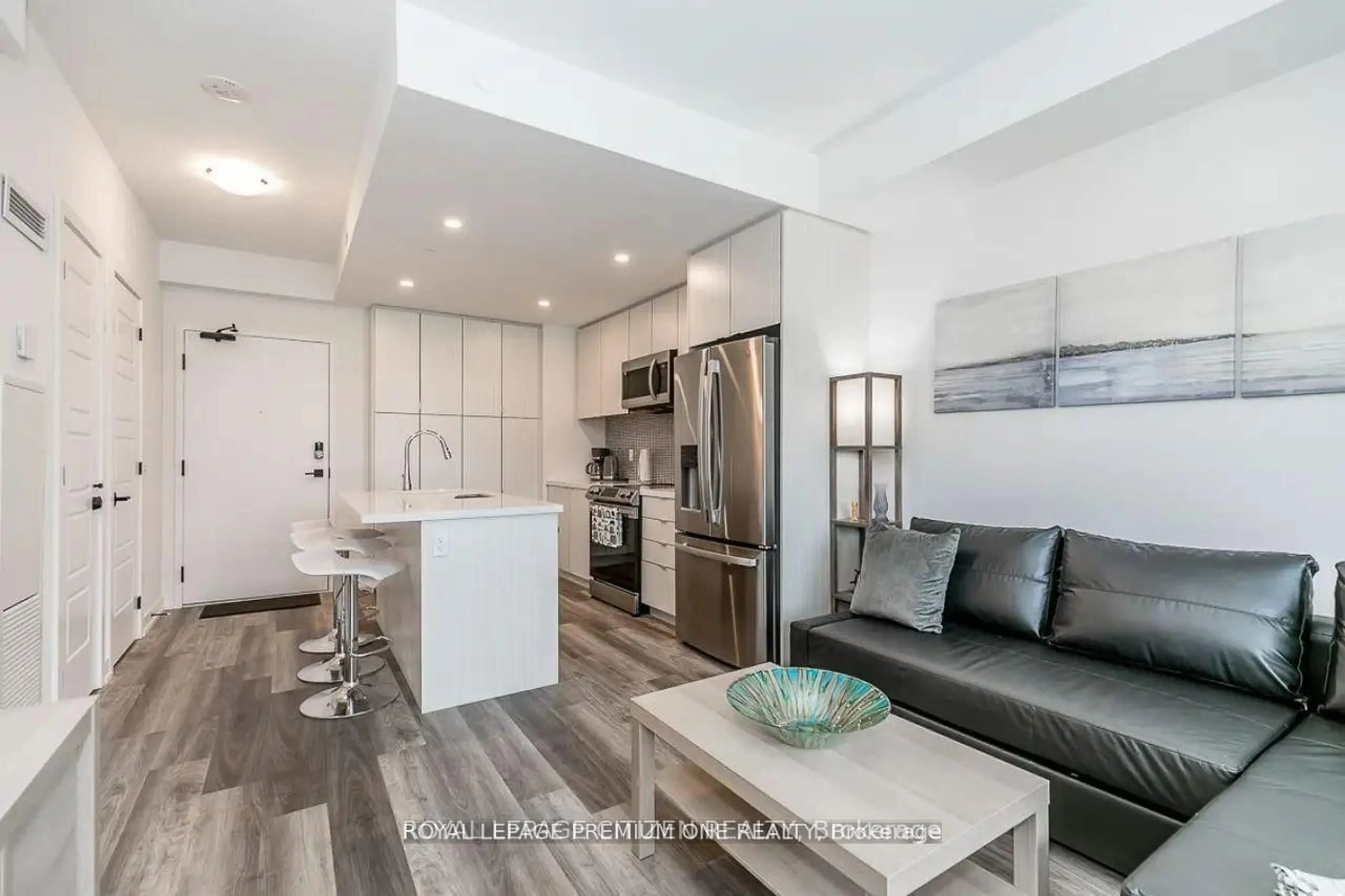 Open concept kitchen, unknown for 415 Sea Ray Ave #306, Innisfil Ontario L9S 0R5