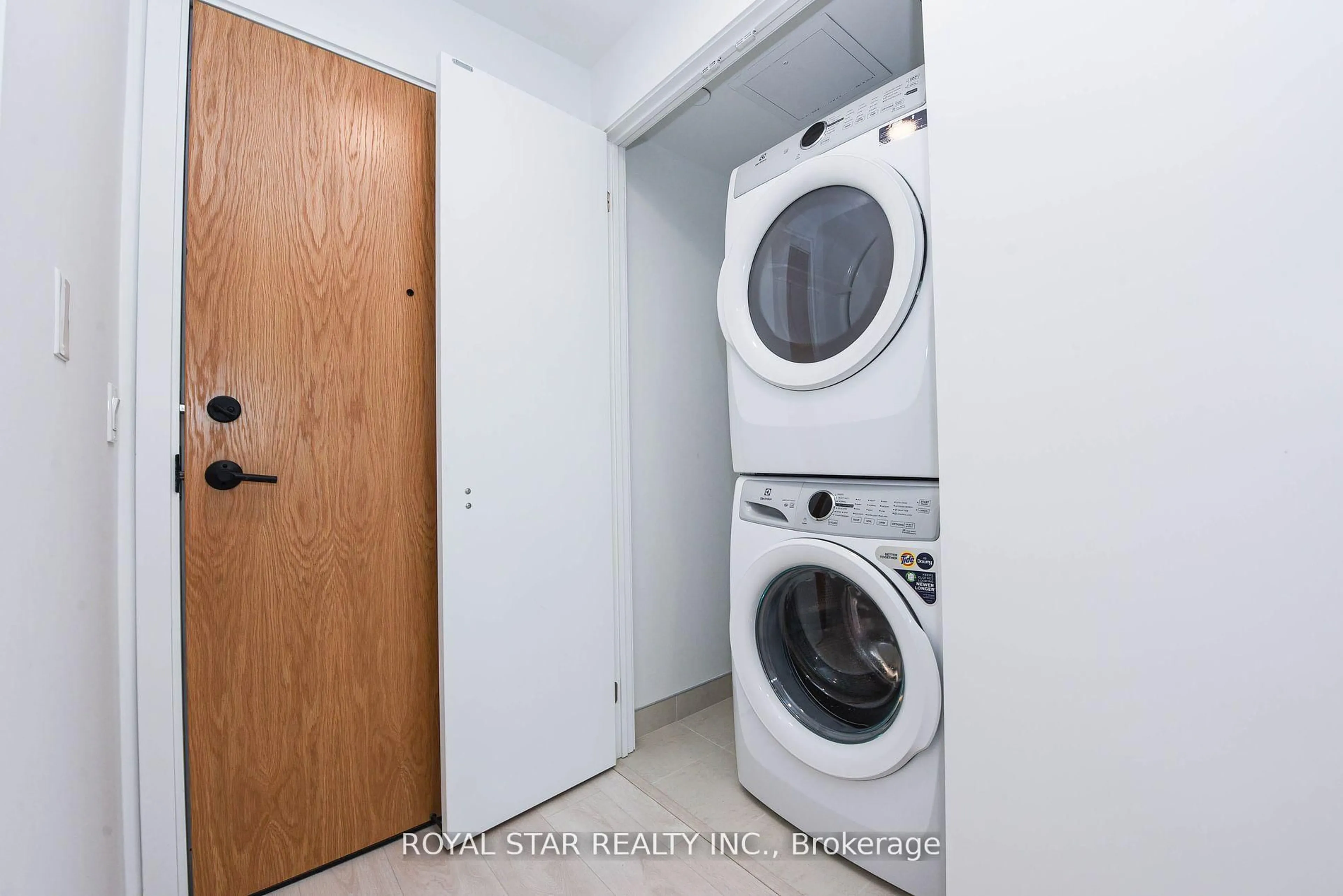 Laundry room for 7950 Bathurst St #1207, Vaughan Ontario L4J 0L4