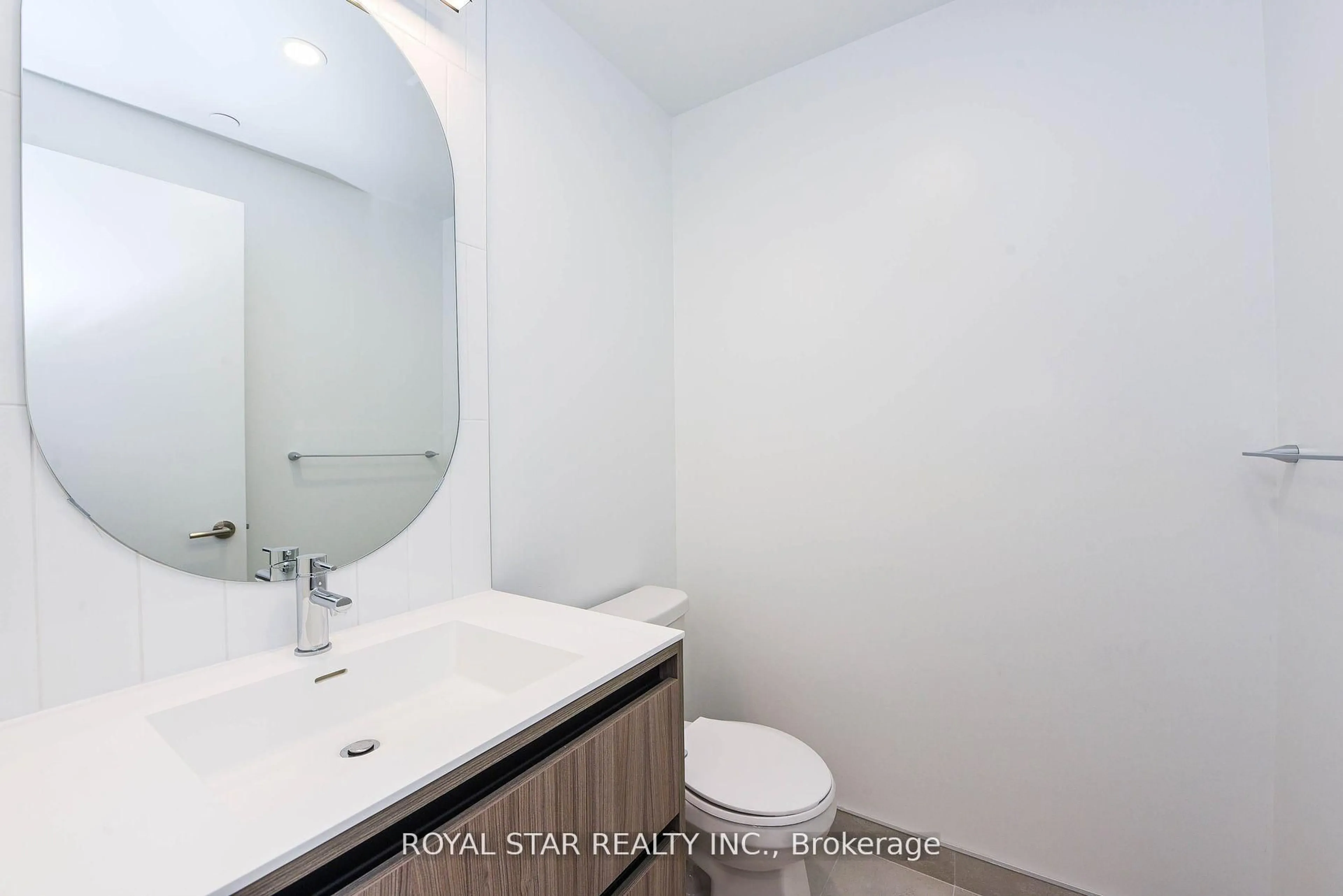 A pic of a room for 7950 Bathurst St #1207, Vaughan Ontario L4J 0L4