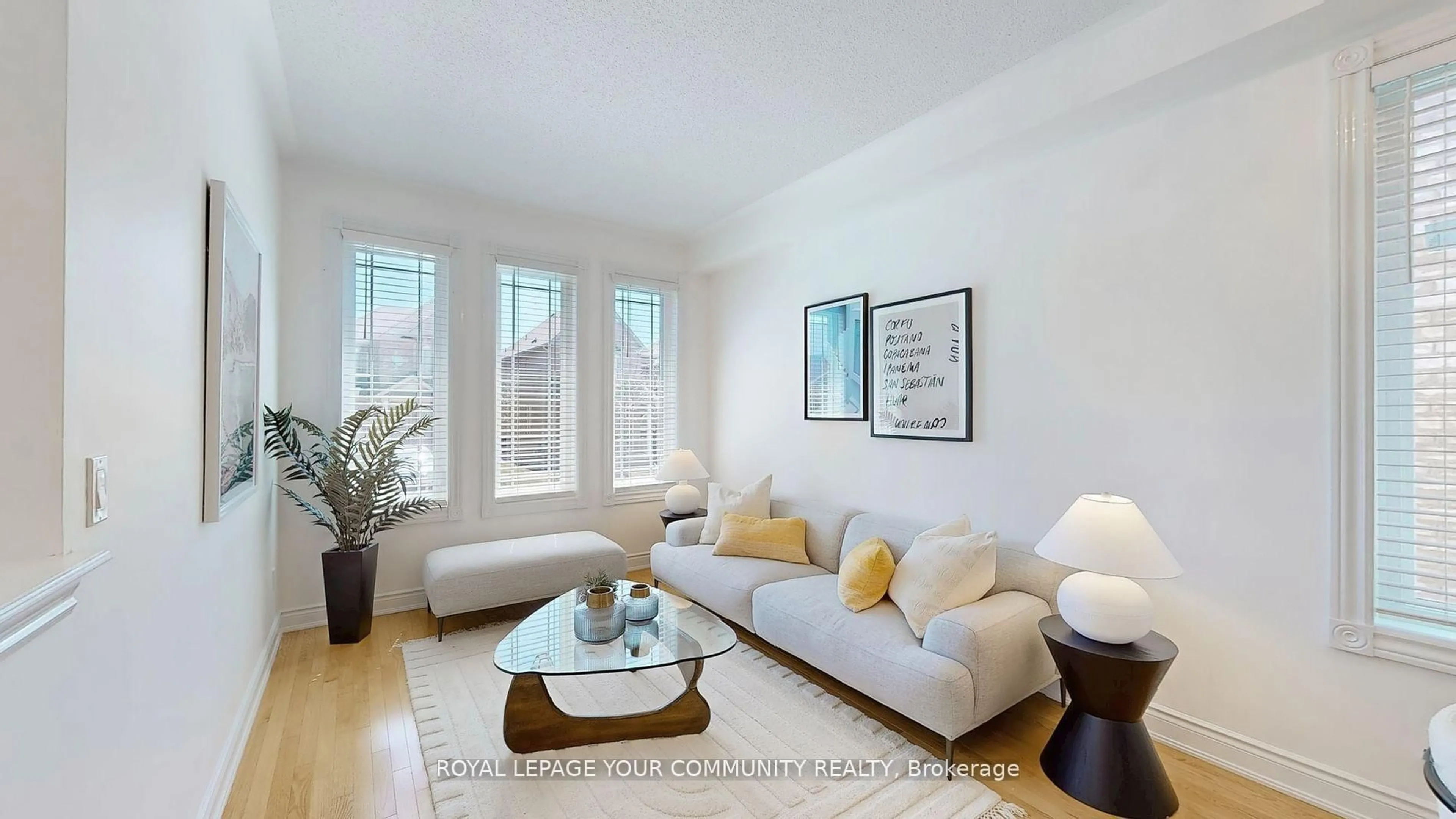 Living room with furniture, unknown for 18 Sisina Ave, Markham Ontario L6C 0H6