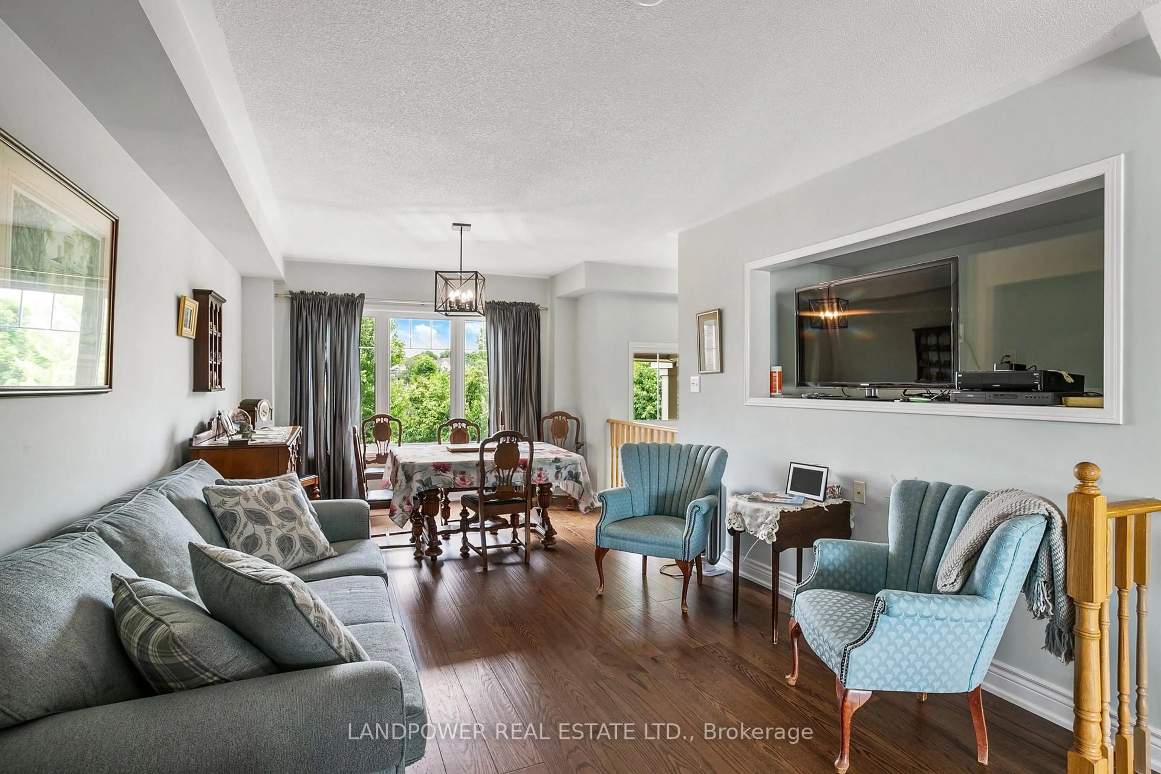 Living room with furniture, unknown for 73 Baker Hill Blvd, Whitchurch-Stouffville Ontario L4A 0T8