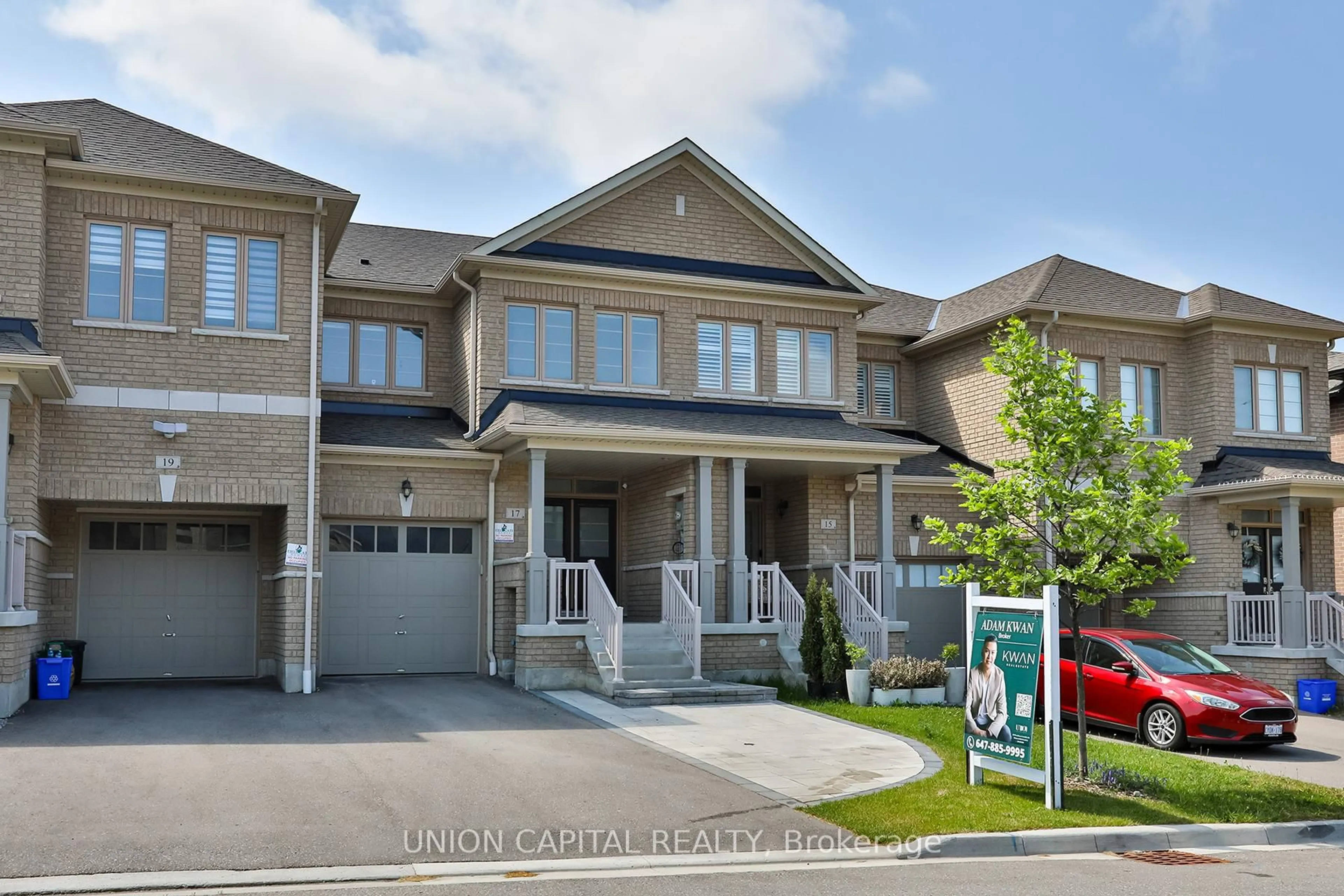Unknown for 17 Markview Rd, Whitchurch-Stouffville Ontario L4A 4W1