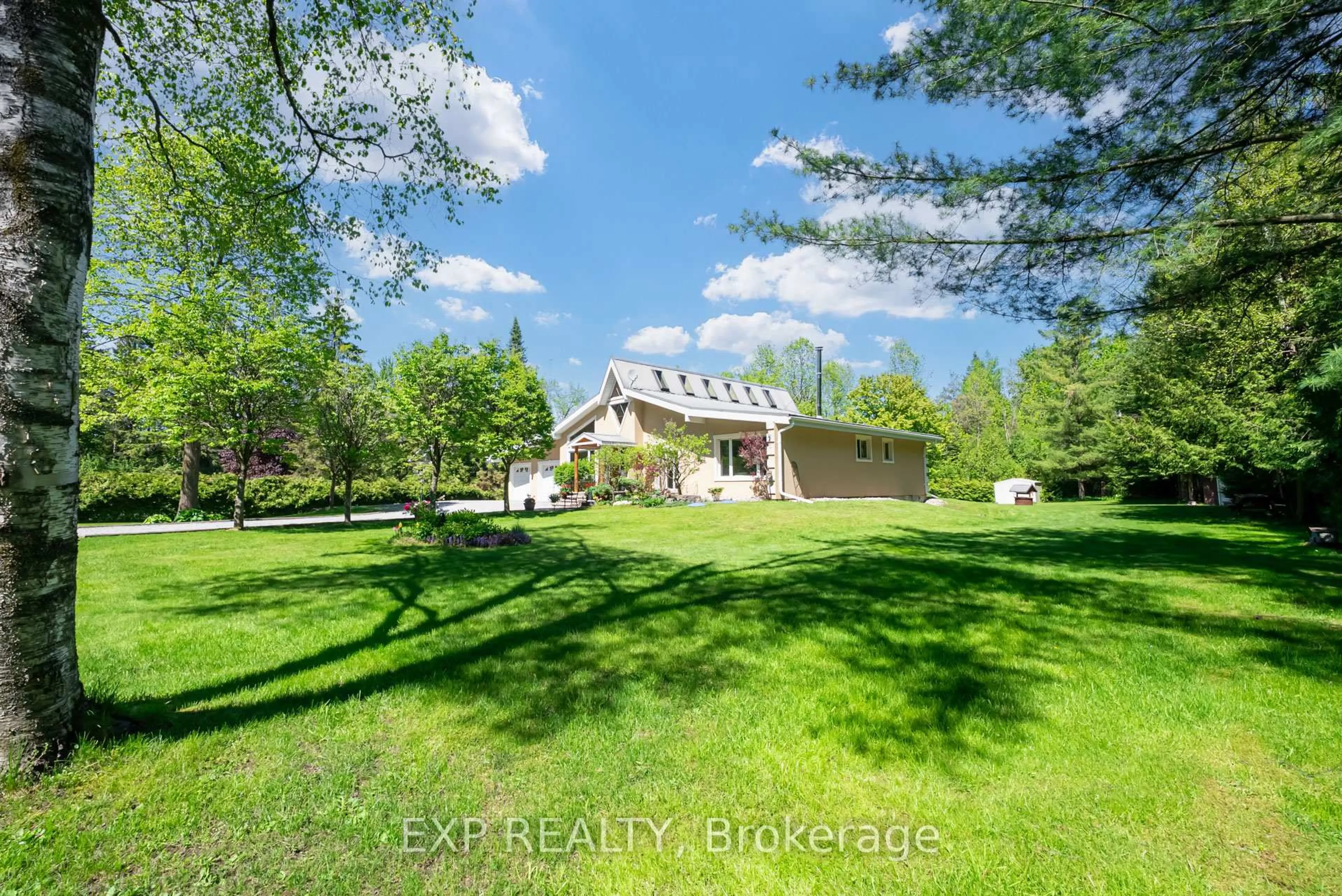 A pic from outside/outdoor area/front of a property/back of a property/a pic from drone, water/lake/river/ocean view for 15 Linda Rd, Georgina Ontario L0C 1L0
