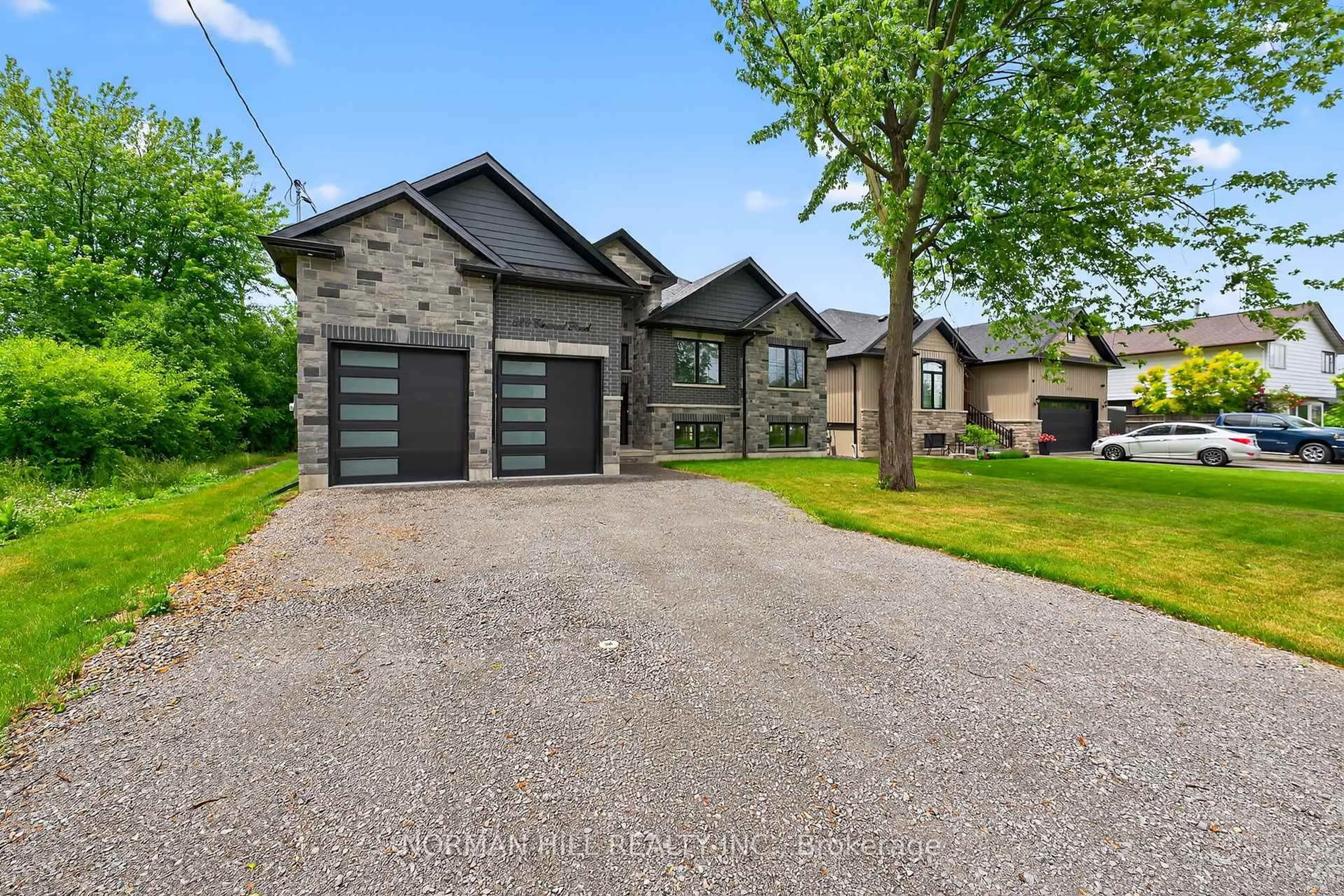 Home with brick exterior material, street for 820 Elmwood Rd, Georgina Ontario L4P 3E9