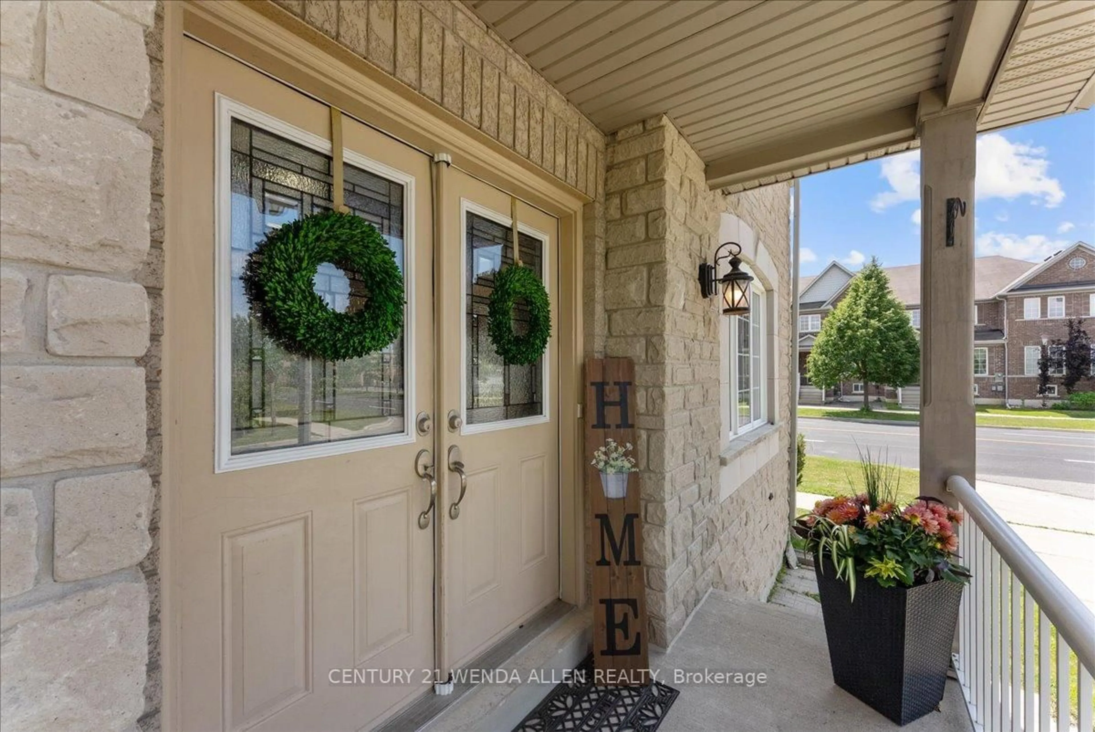 Indoor entryway for 1 Ayhart St, Markham Ontario L6E 1H7
