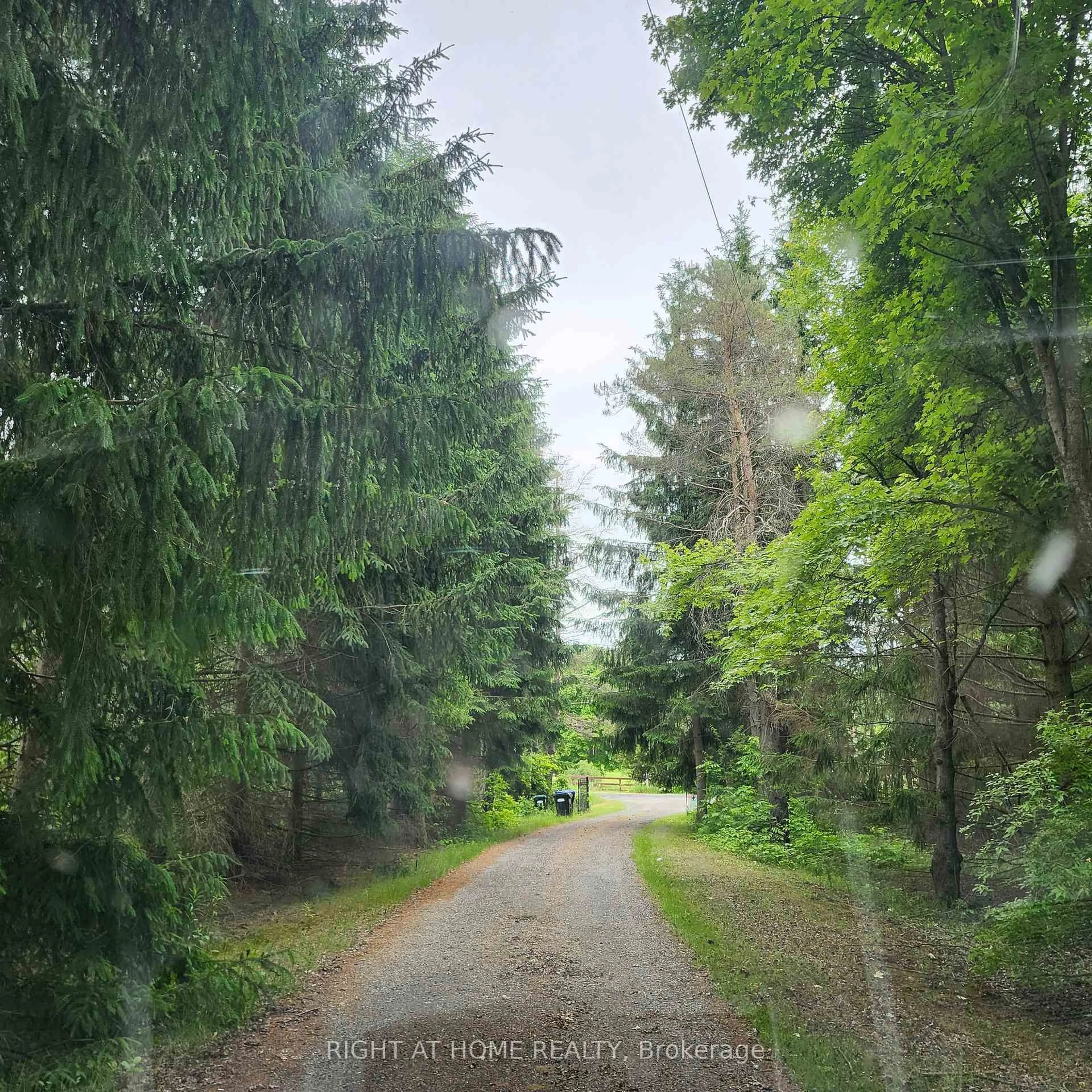 Blurry image for 6920 9th Line, New Tecumseth Ontario L0G 1A0