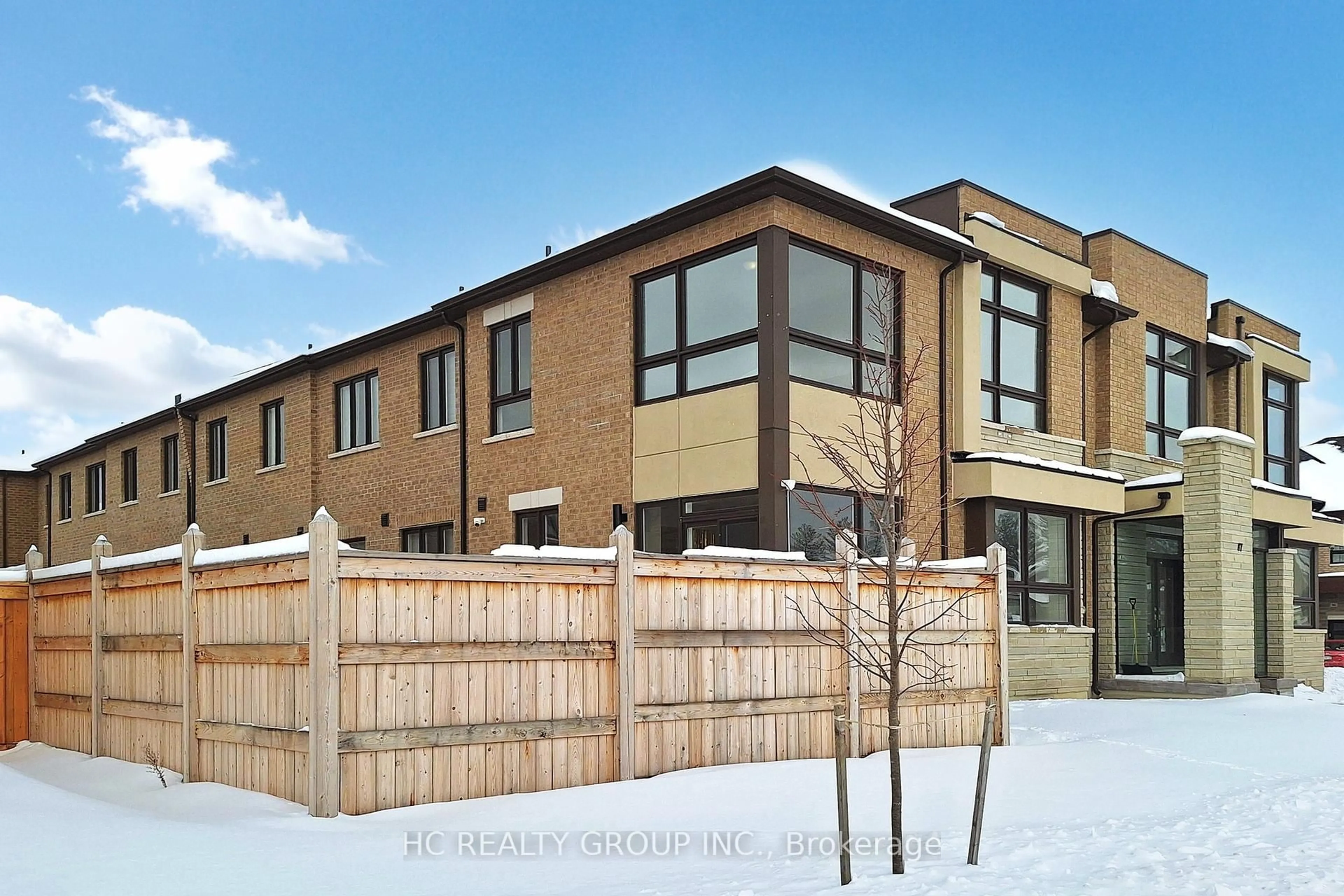 Home with brick exterior material, unknown for 87 Boiton St, Richmond Hill Ontario L4S 0M1