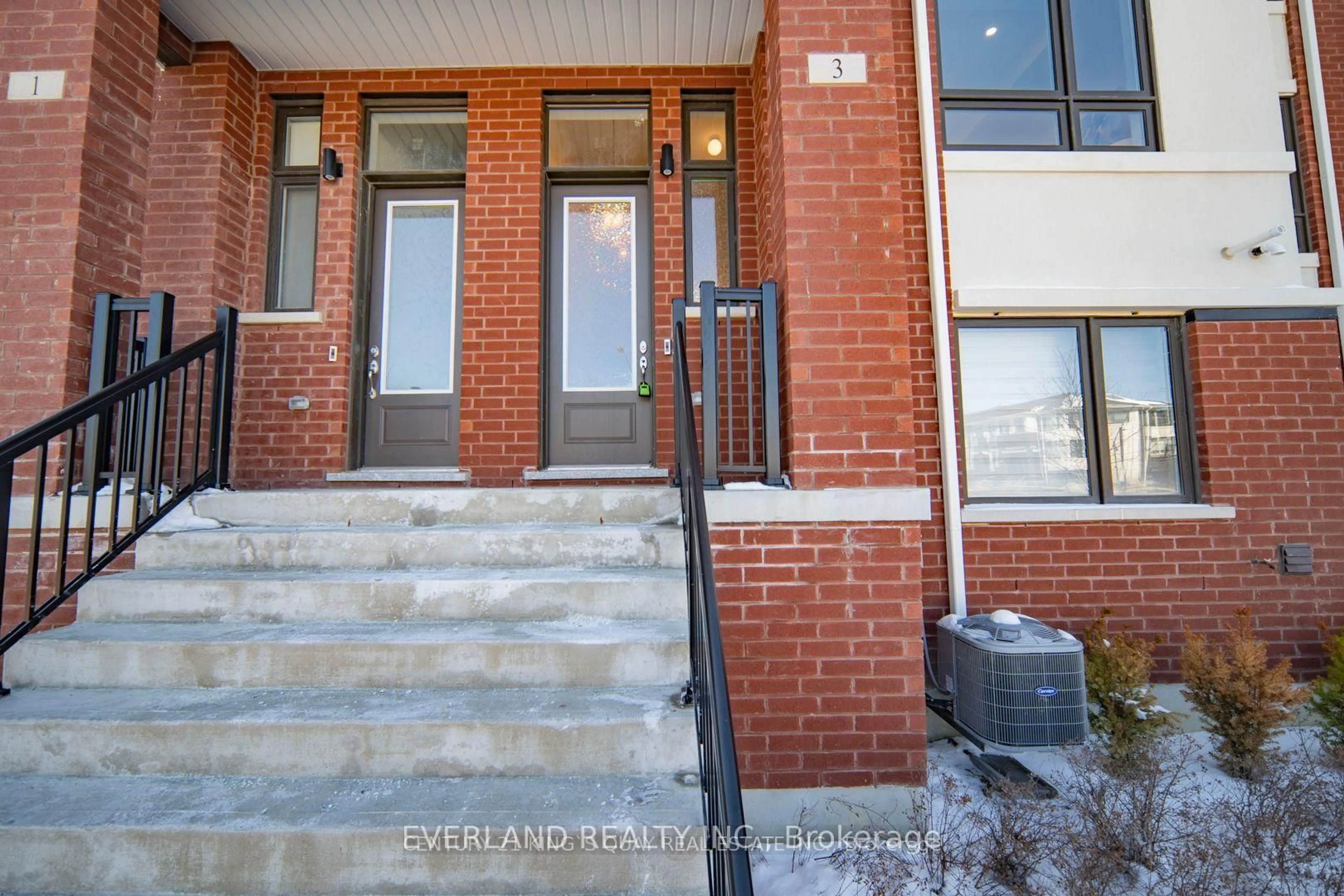 Home with brick exterior material, street for 3 William Russell Lane, Richmond Hill Ontario L4C 5S6