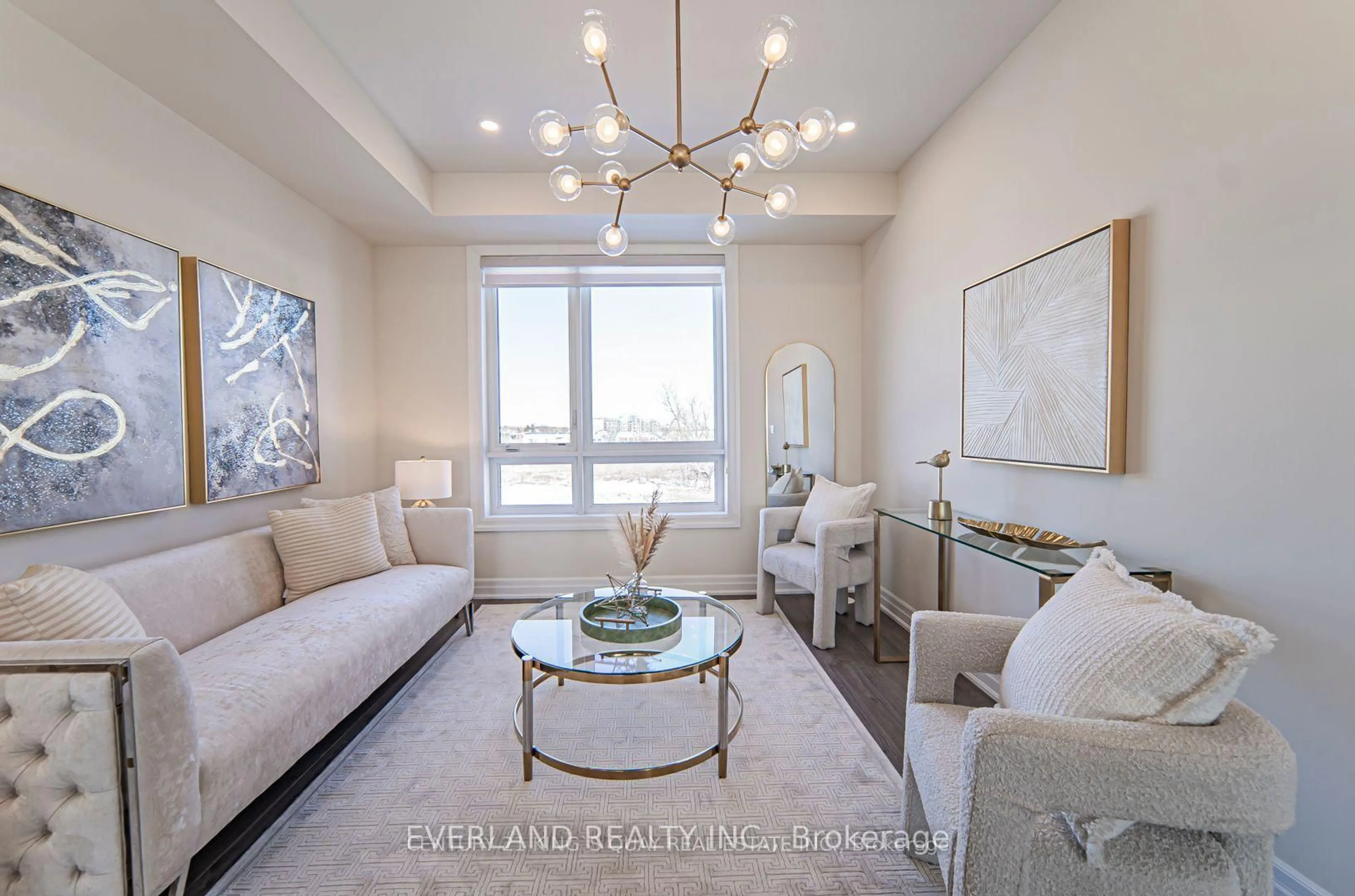 Living room with furniture, unknown for 3 William Russell Lane, Richmond Hill Ontario L4C 5S6