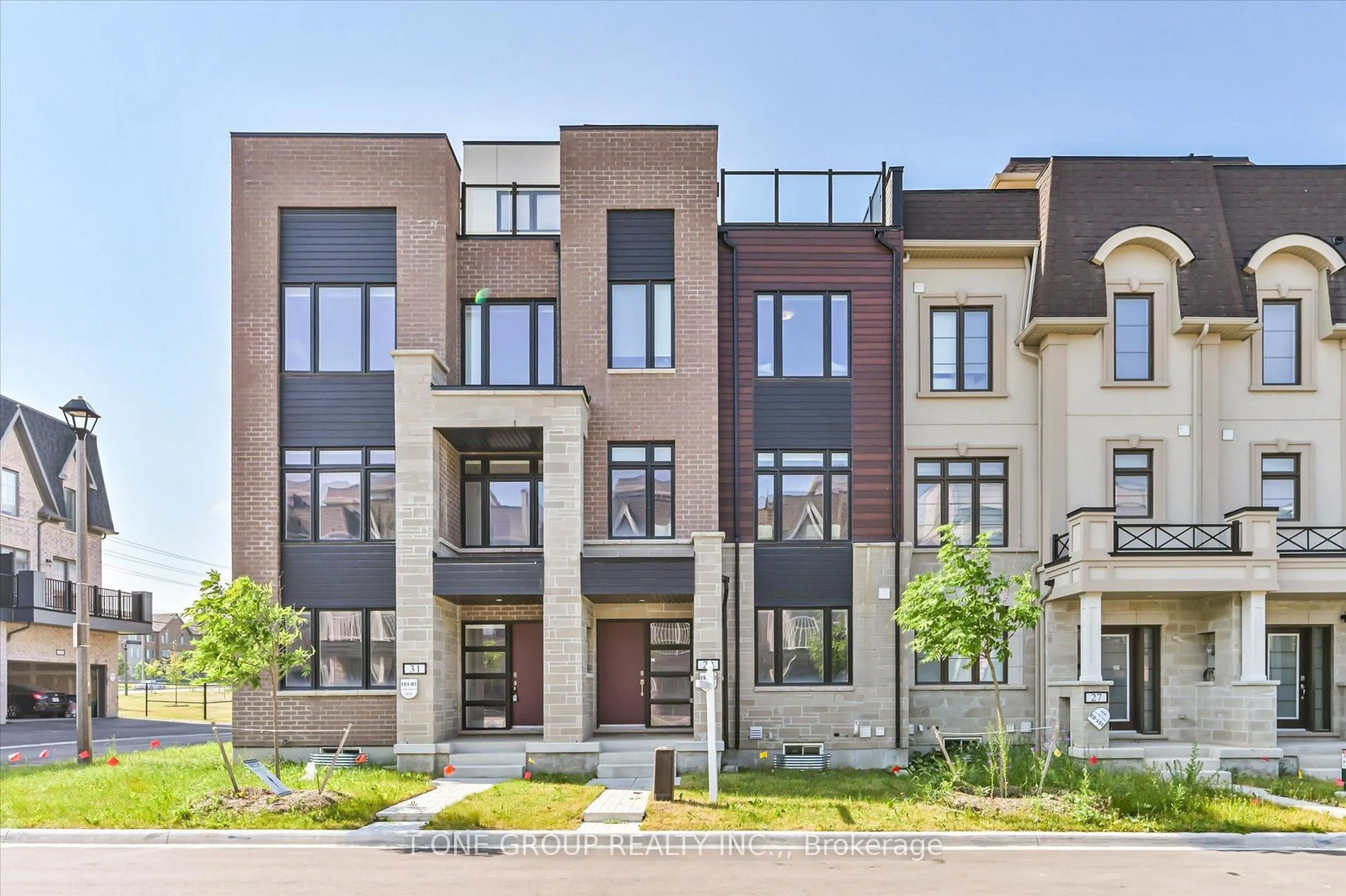 Home with brick exterior material, street for 29 William Shearn Cres, Markham Ontario L6C 3J3