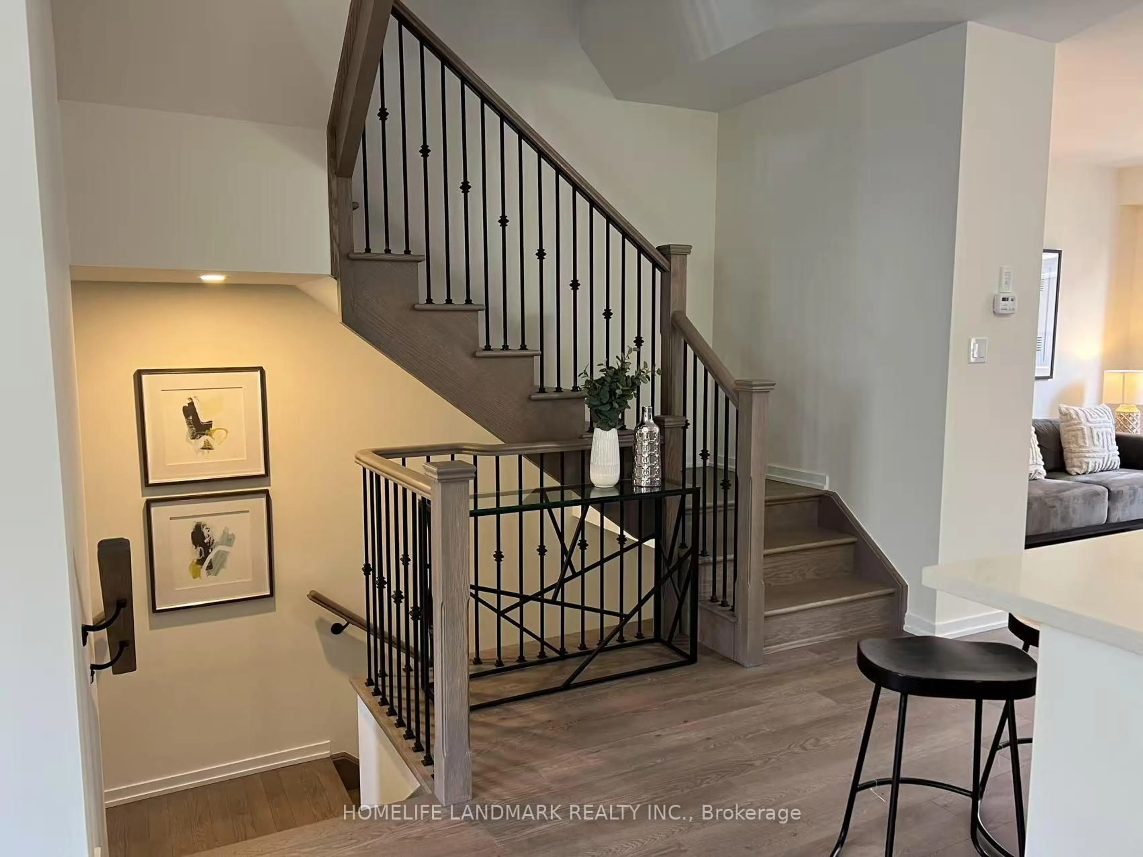 Indoor entryway for 25 Origin Way, Vaughan Ontario L6A 0C6