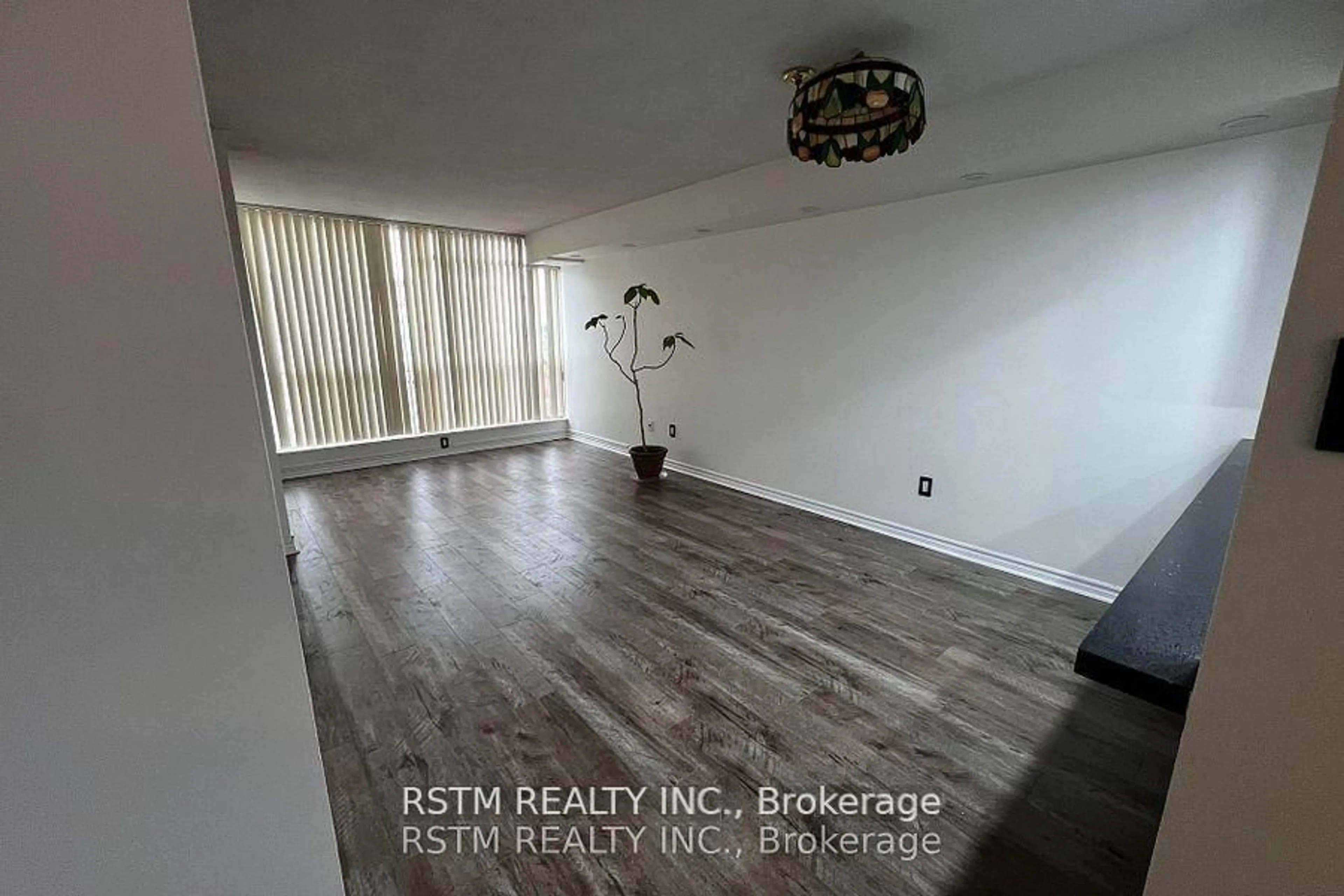 A pic of a room for 175 Cedar Ave #808, Richmond Hill Ontario L4C 9V3