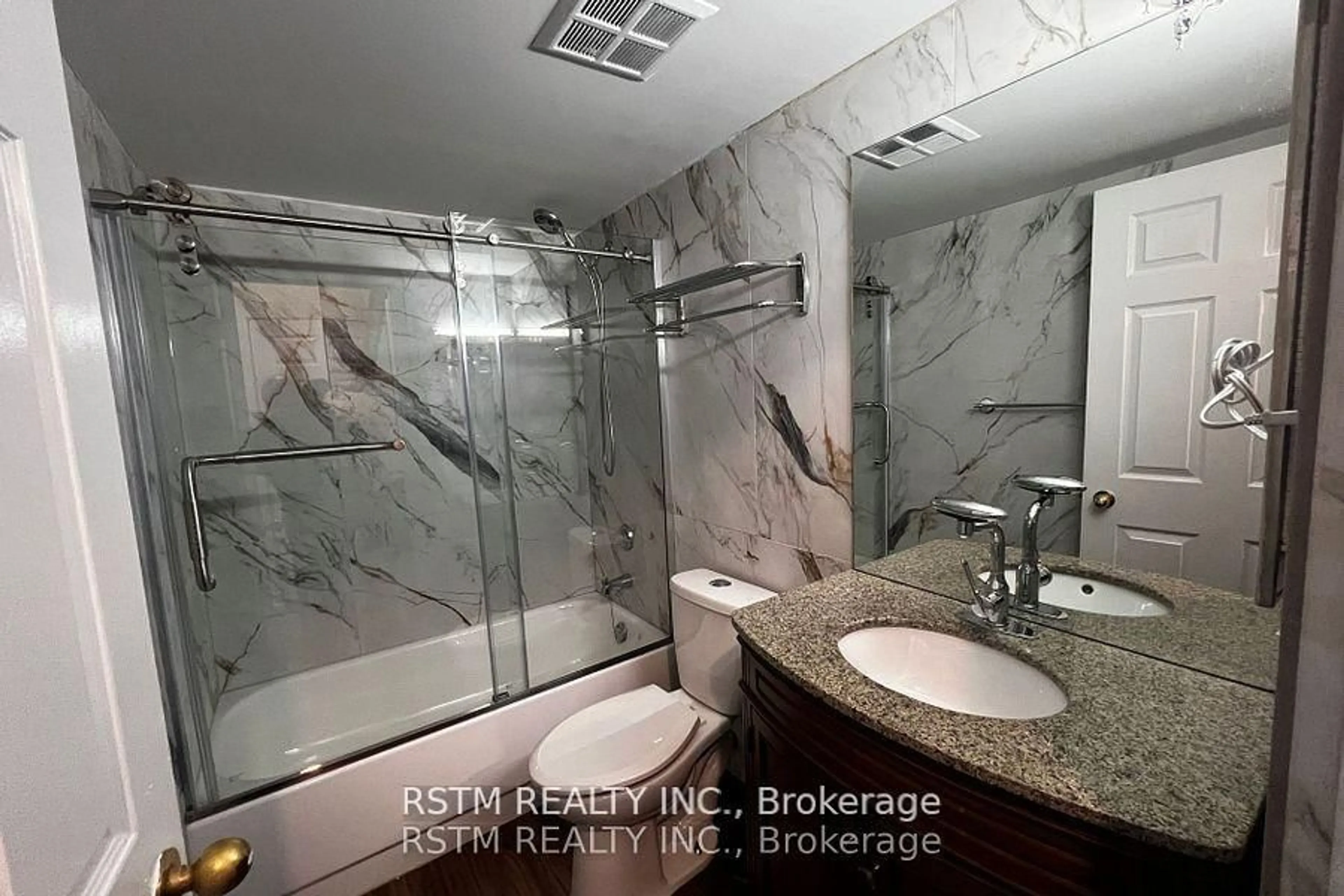 Standard bathroom, ceramic/tile floor for 175 Cedar Ave #808, Richmond Hill Ontario L4C 9V3
