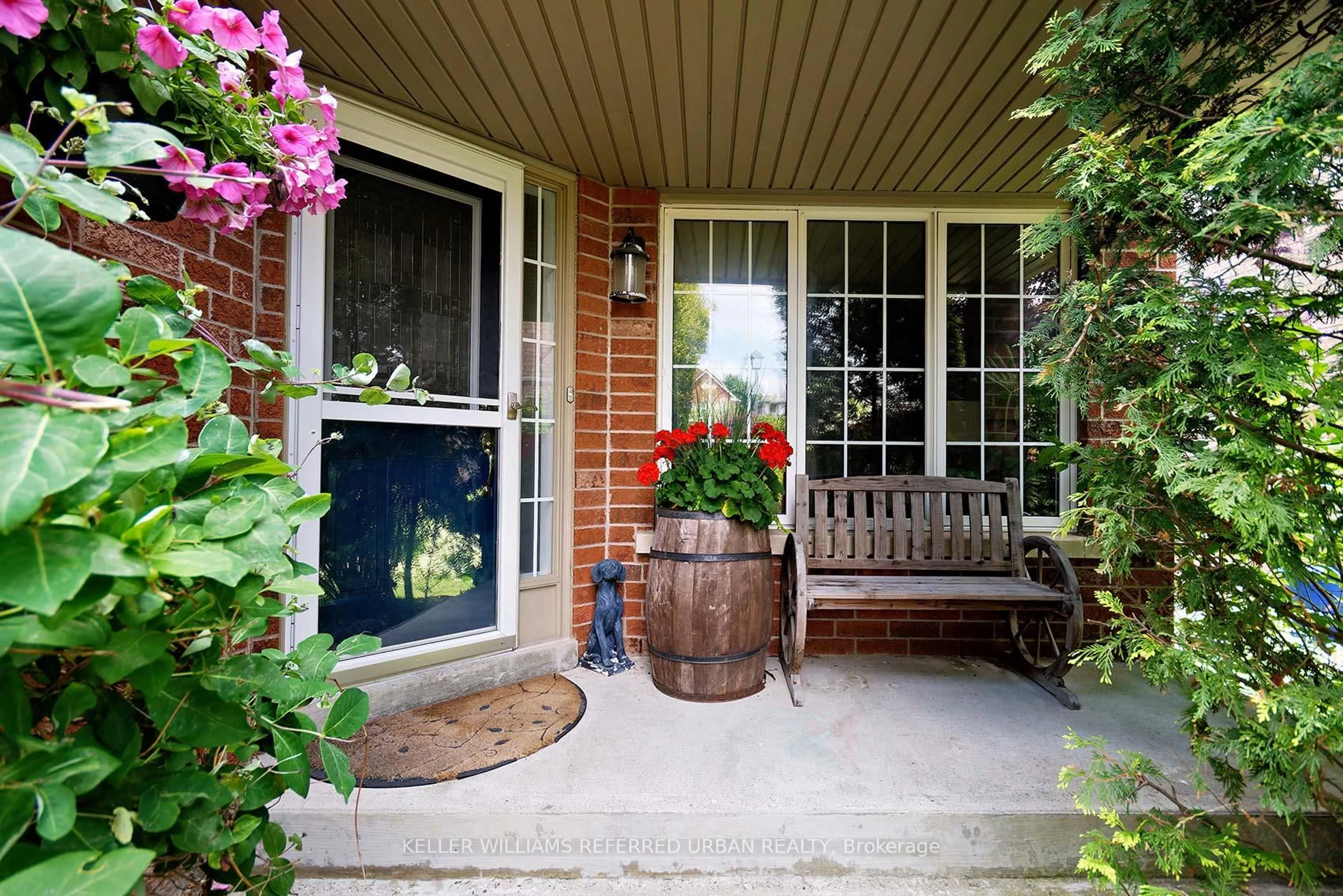 Unknown for 466 Silken Laumann Dr, Newmarket Ontario L3X 2H9