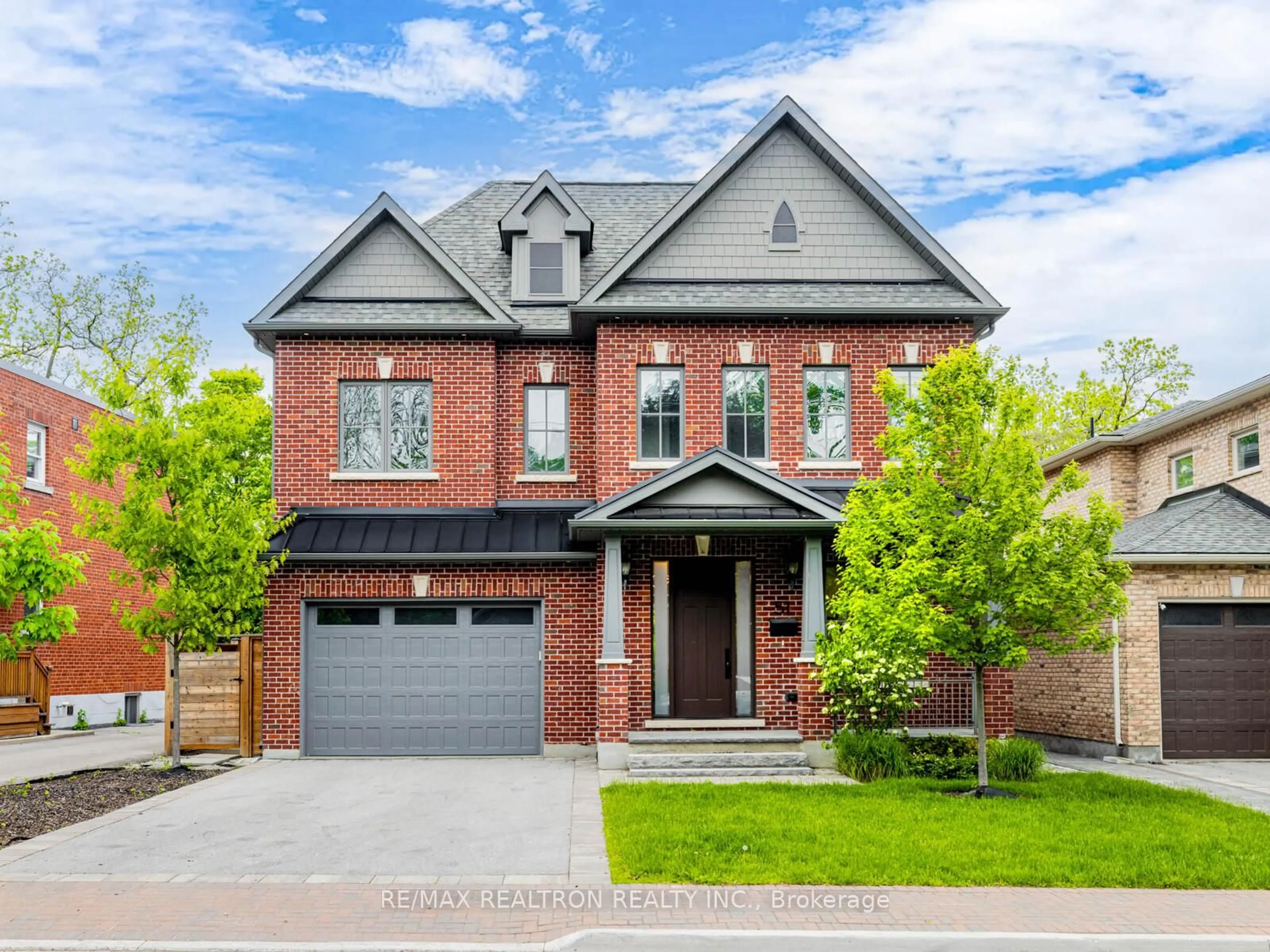 Home with brick exterior material, street for 51 Centre St, Richmond Hill Ontario L4C 1A3