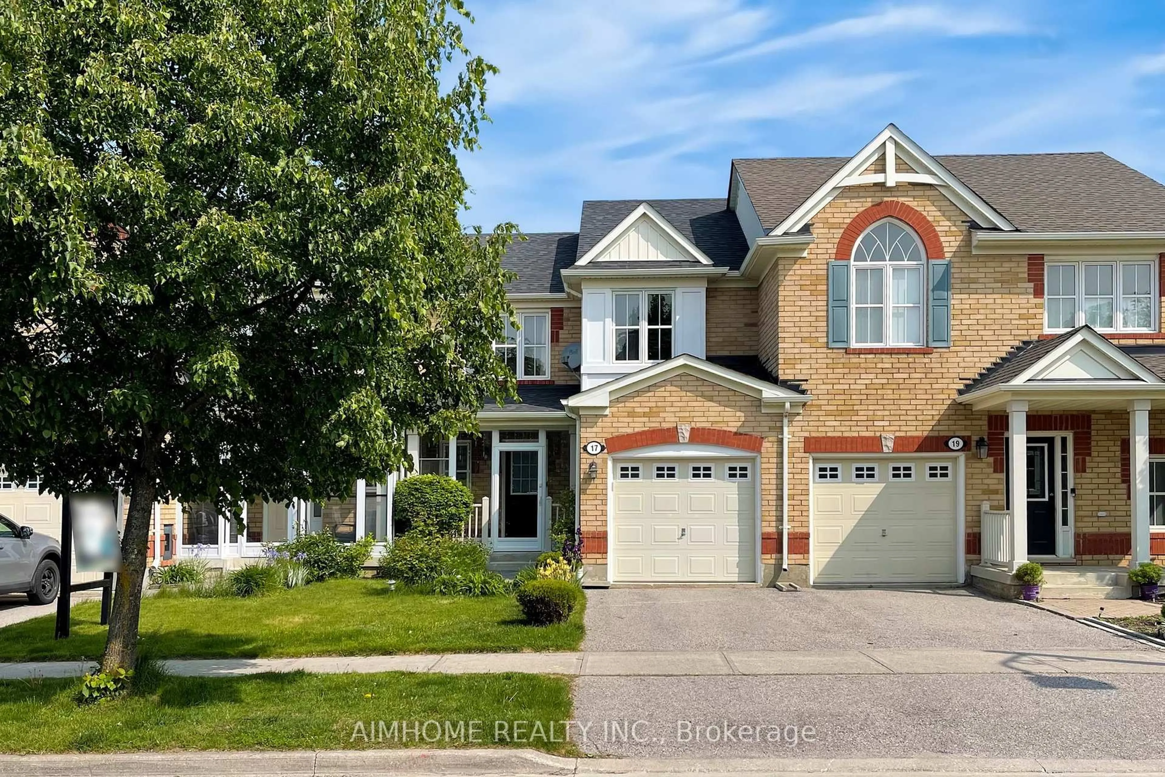 Home with brick exterior material, street for 17 Jamesway Cres, Whitchurch-Stouffville Ontario L4A 0A3
