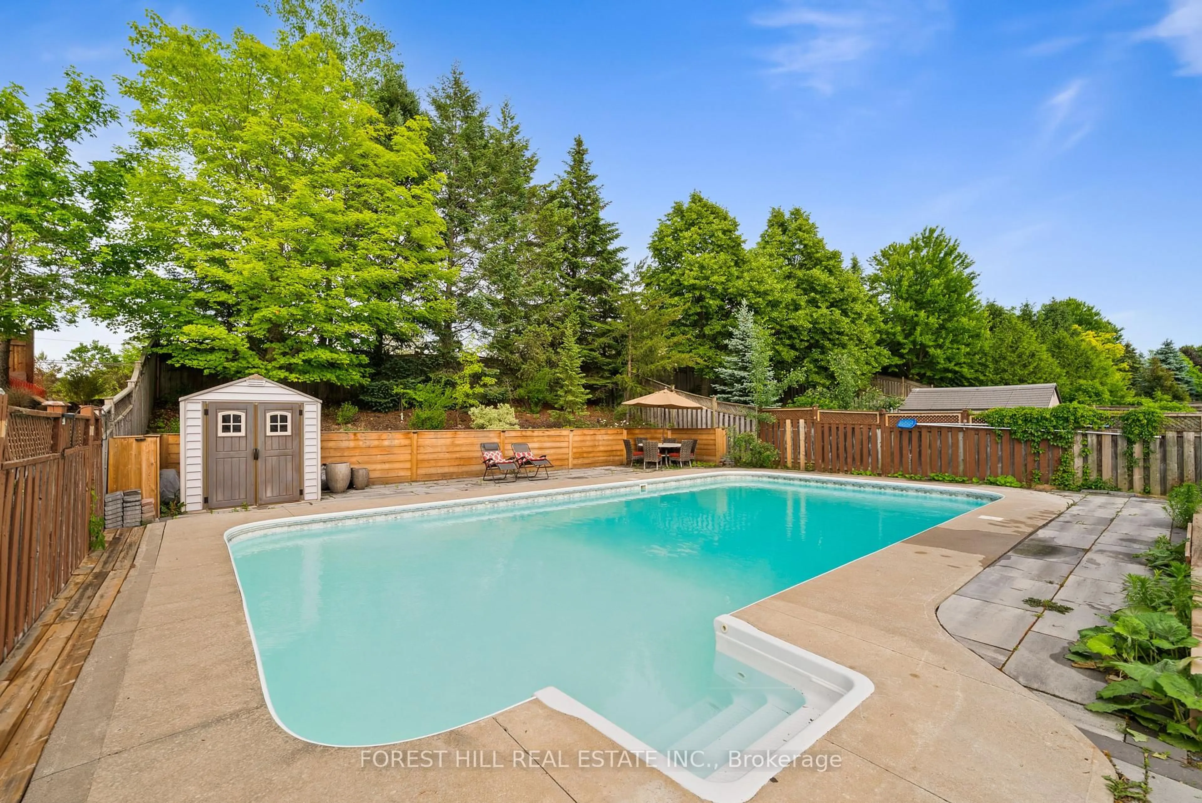 Pool for 35 Benville Cres, Aurora Ontario L4G 7K3