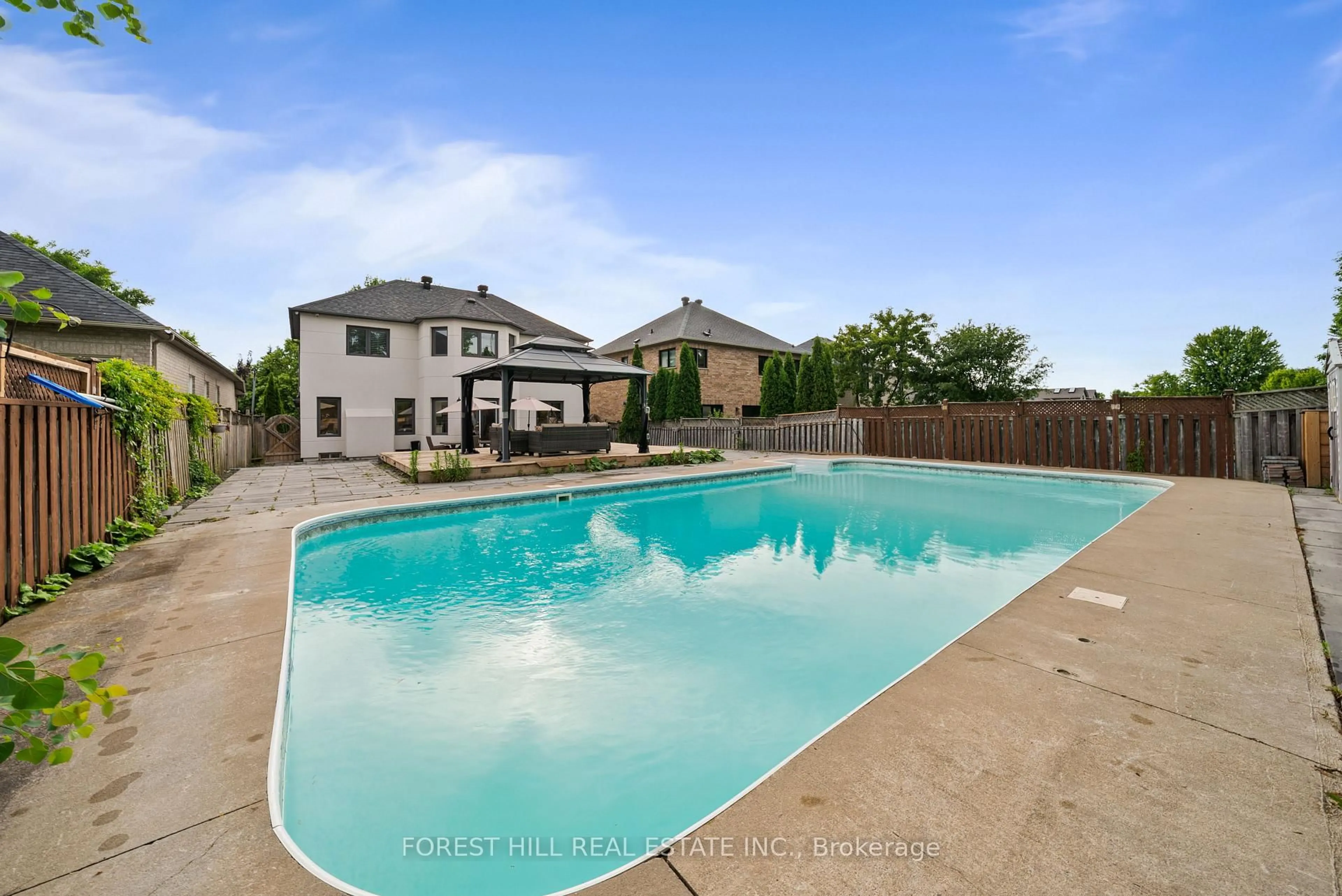 Pool for 35 Benville Cres, Aurora Ontario L4G 7K3