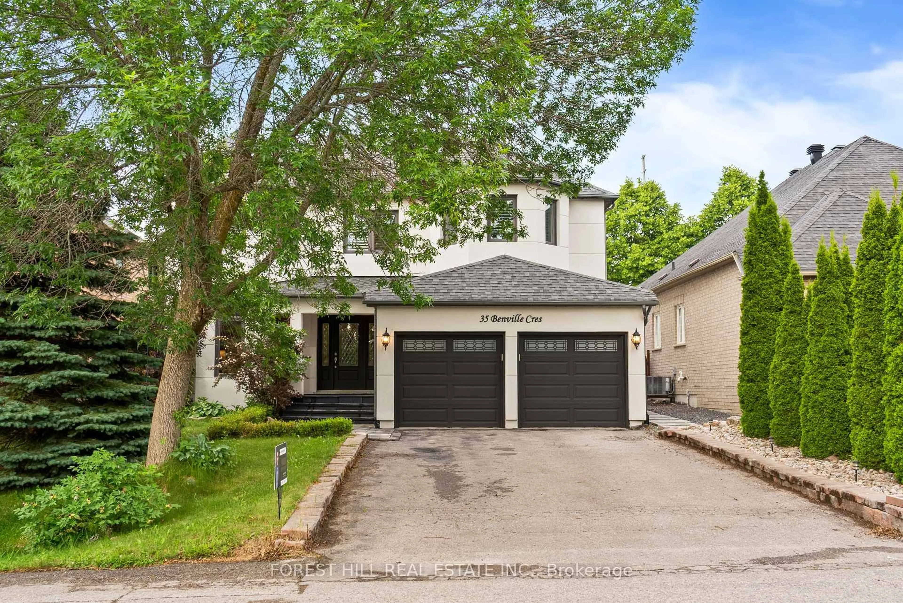 Home with brick exterior material, street for 35 Benville Cres, Aurora Ontario L4G 7K3