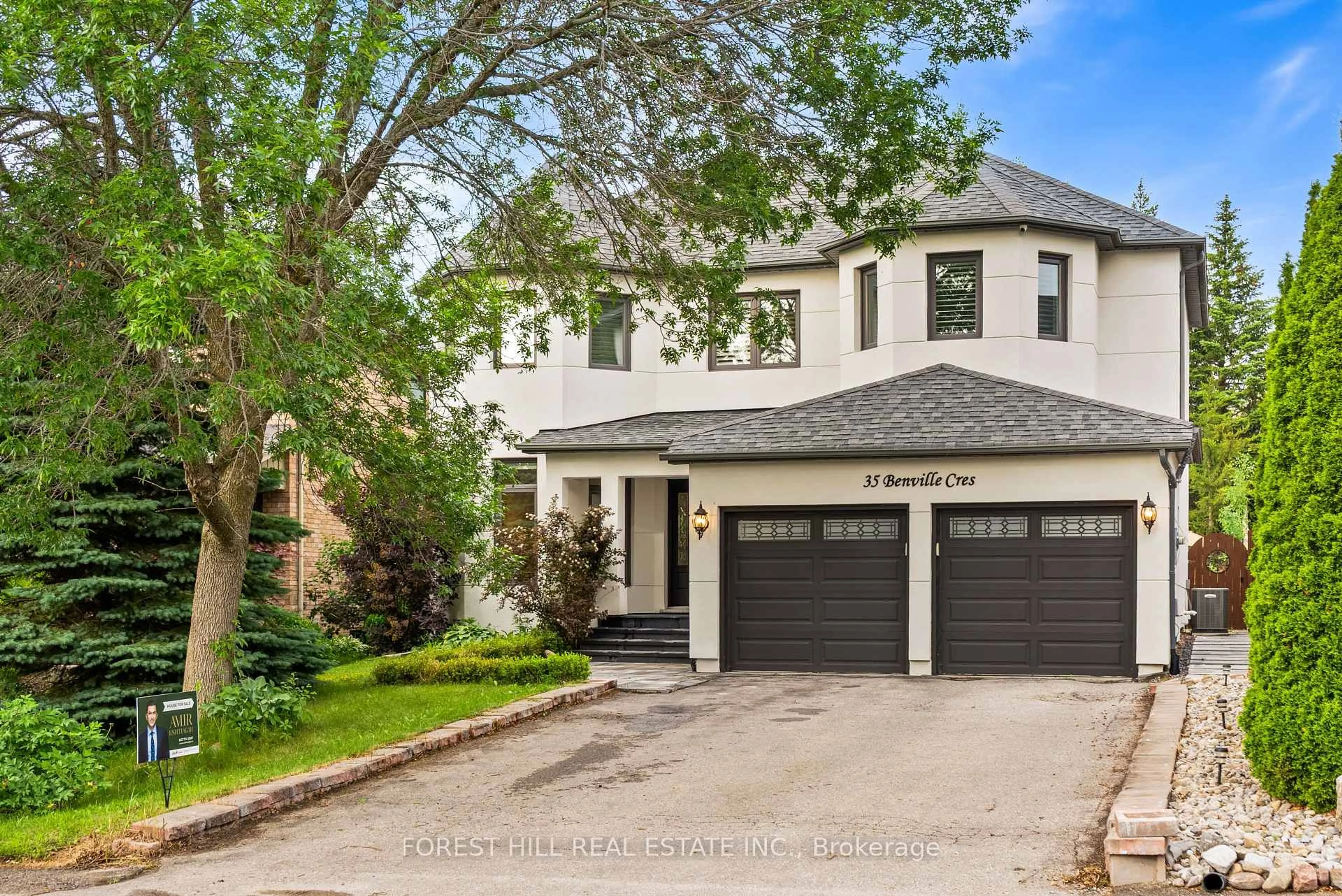 Home with brick exterior material, street for 35 Benville Cres, Aurora Ontario L4G 7K3
