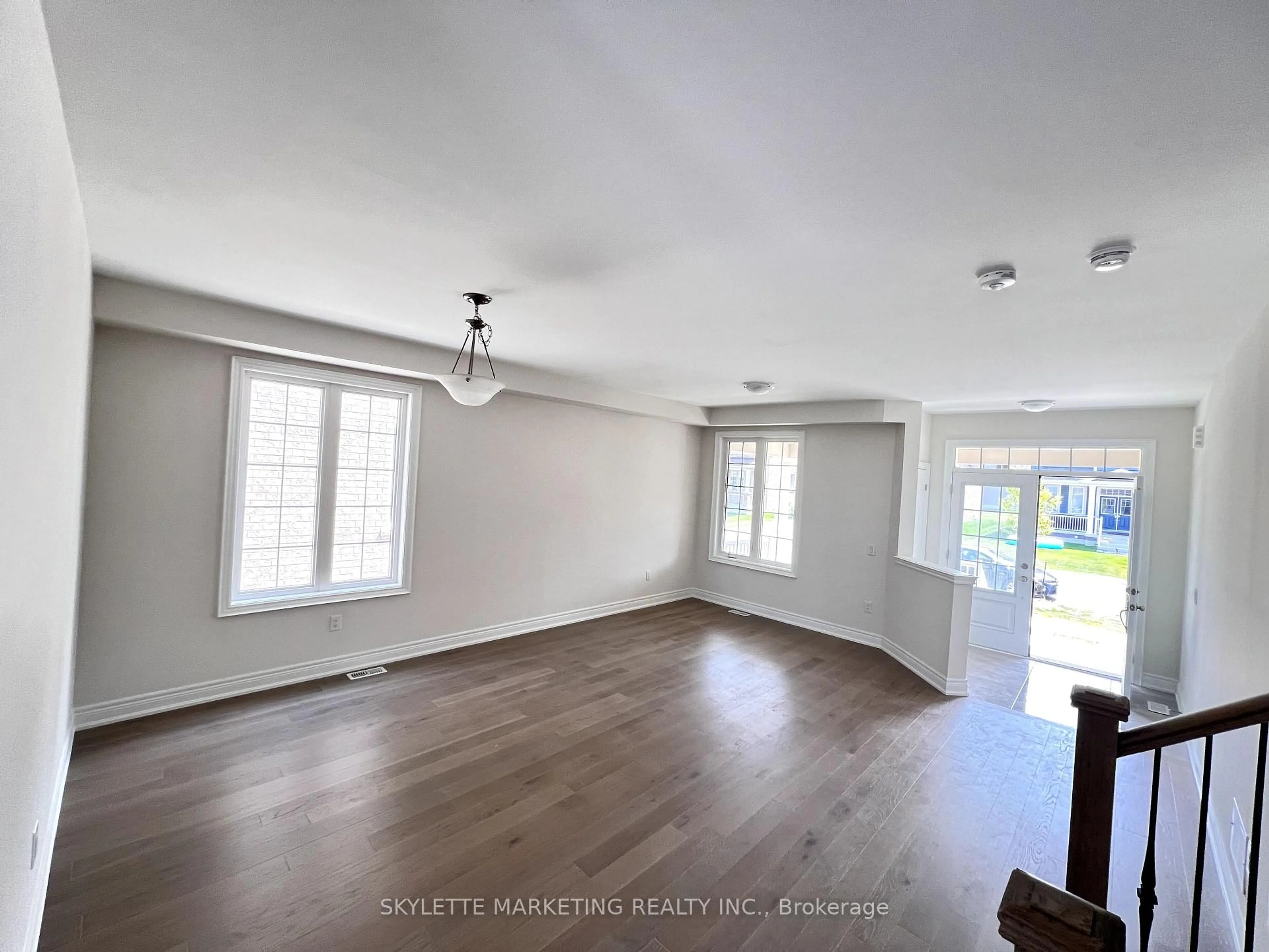 A pic of a room for 18 Father Muckle Ave, Georgina Ontario L4P 0S4