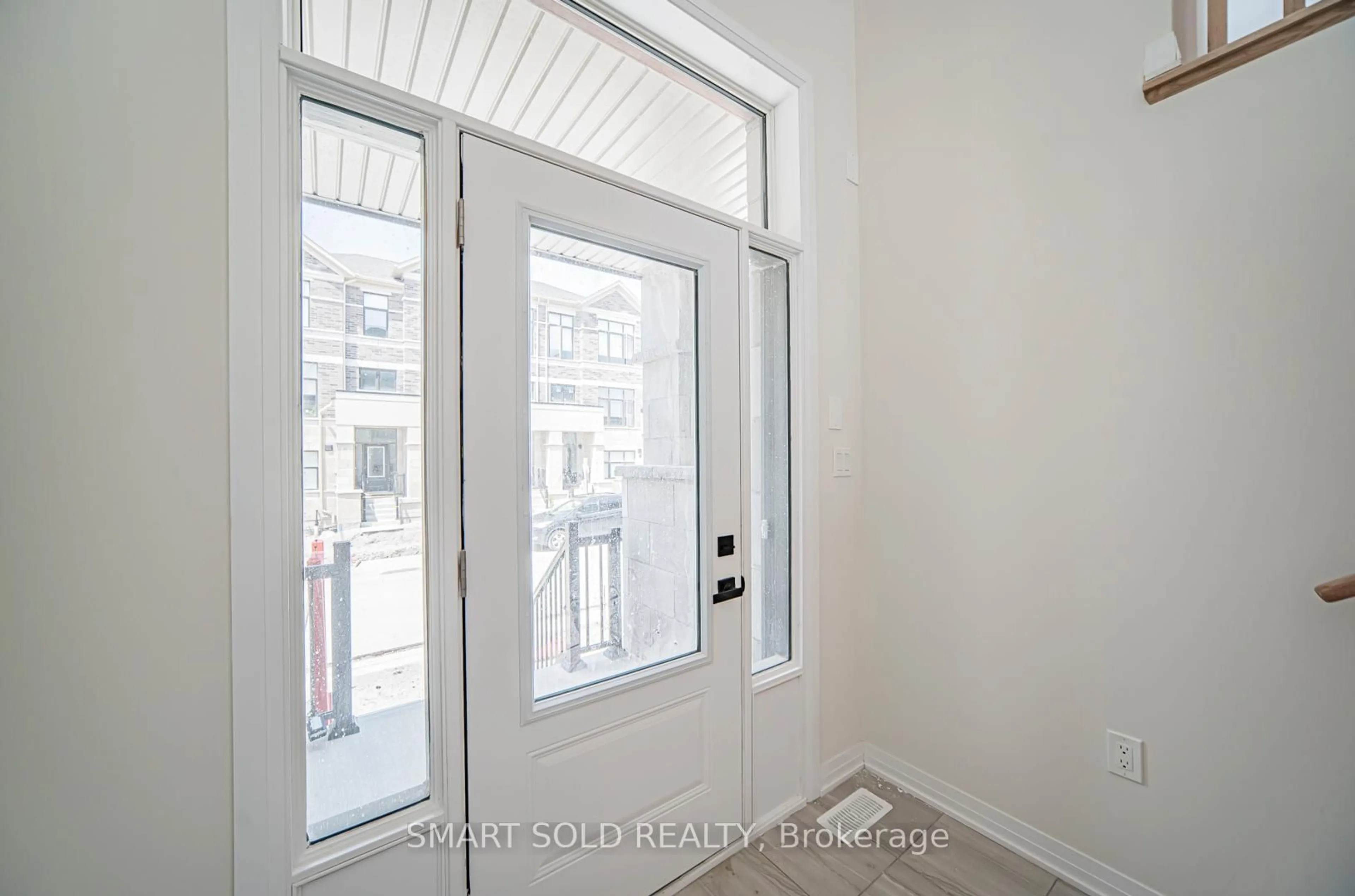 Indoor entryway for 71 Millman Lane, Richmond Hill Ontario L4S 1N7