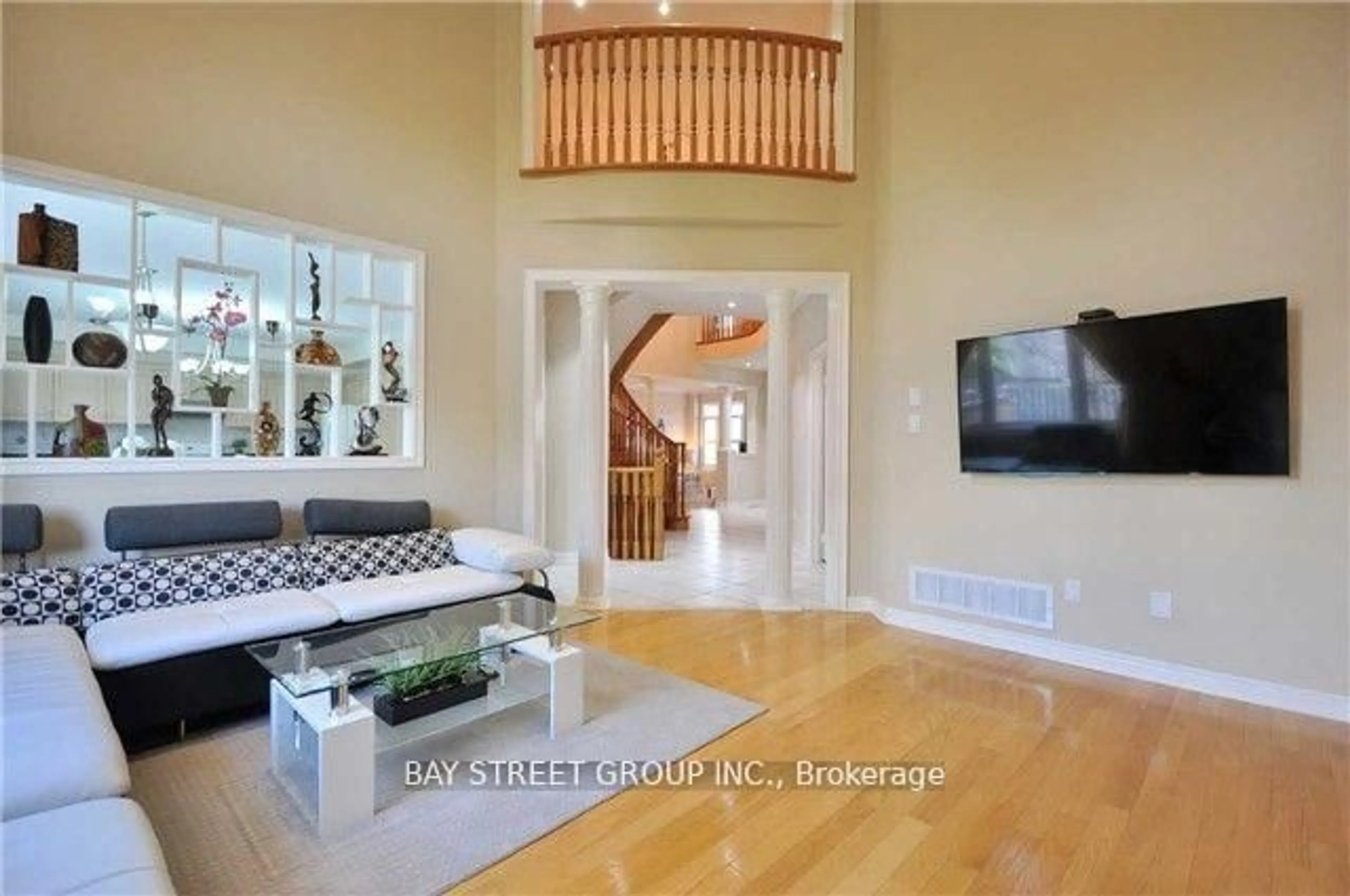 Indoor entryway for 277 Calvert Rd, Markham Ontario L6C 1V1