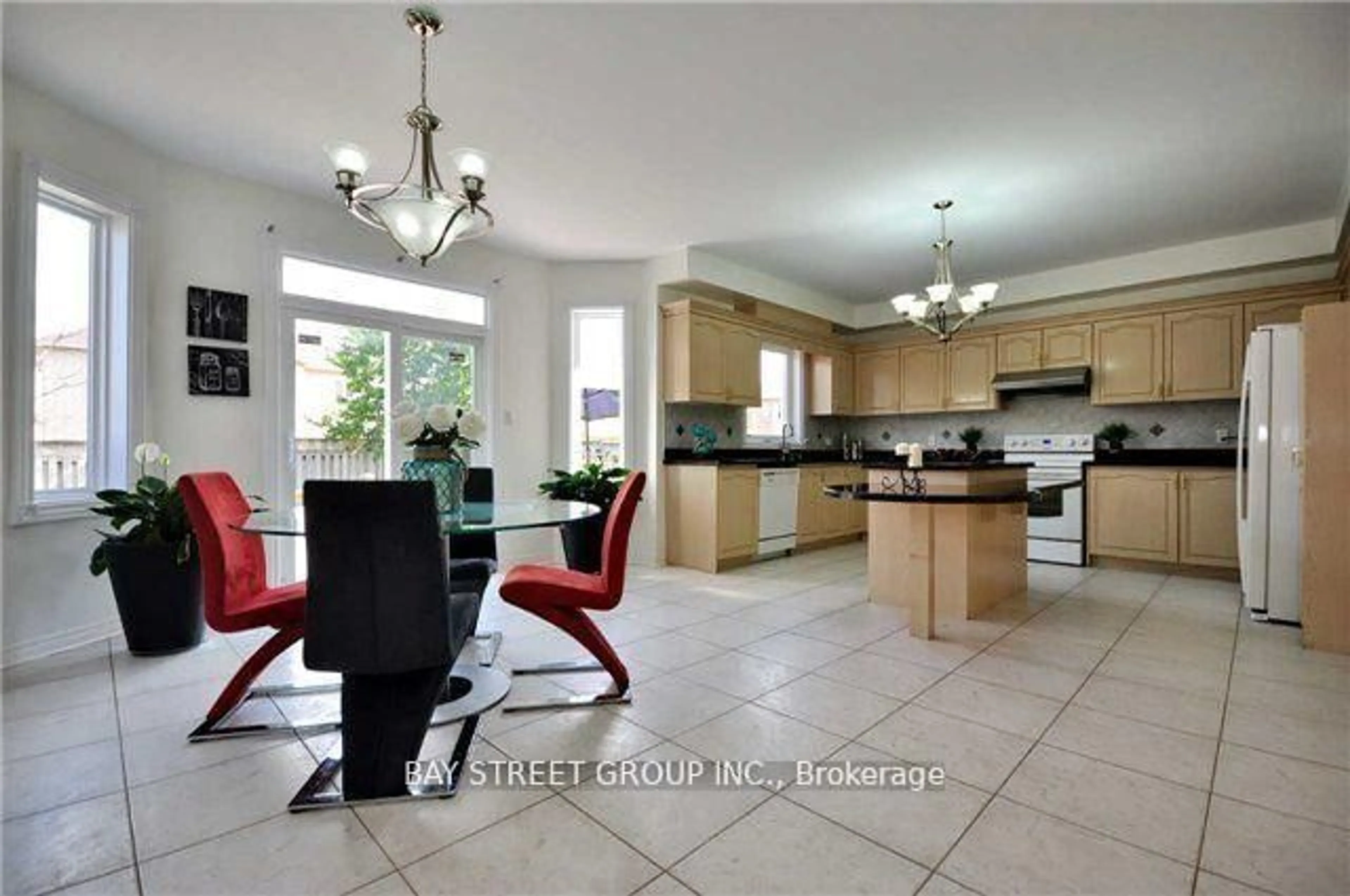 Open concept kitchen, ceramic/tile floor for 277 Calvert Rd, Markham Ontario L6C 1V1