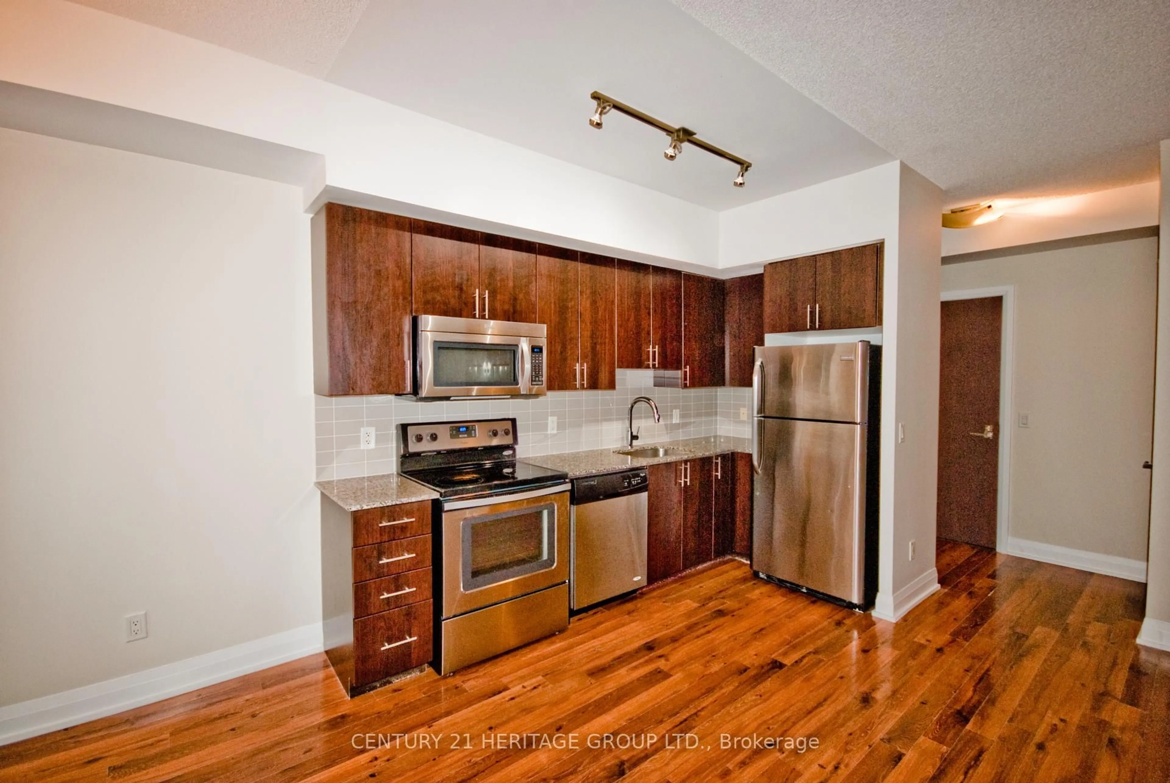 Standard kitchen, wood/laminate floor for 85 North Park Rd #209, Vaughan Ontario L4J 0H9