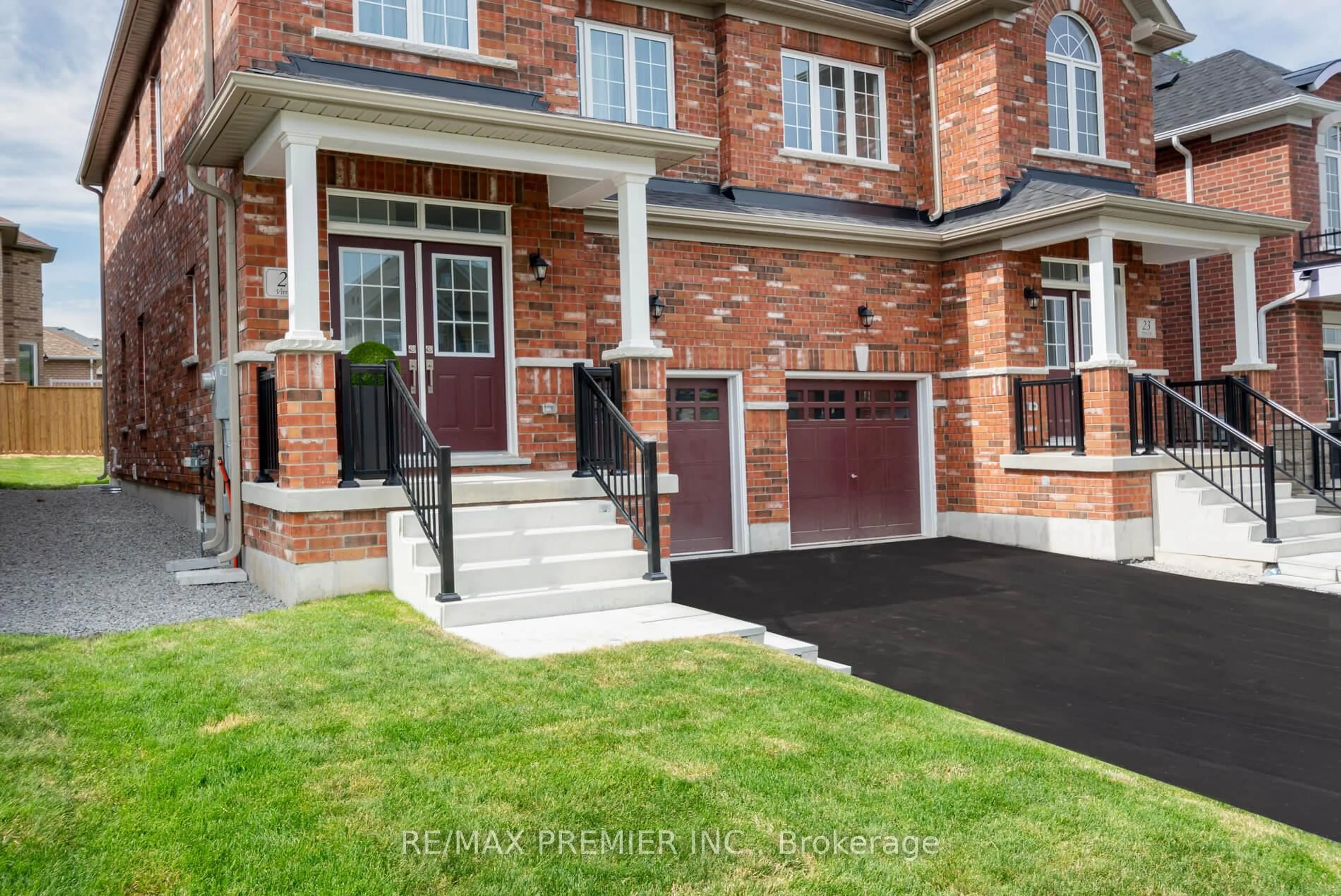Home with brick exterior material, street for 25 Virro Crt, Vaughan Ontario L4H 5G5