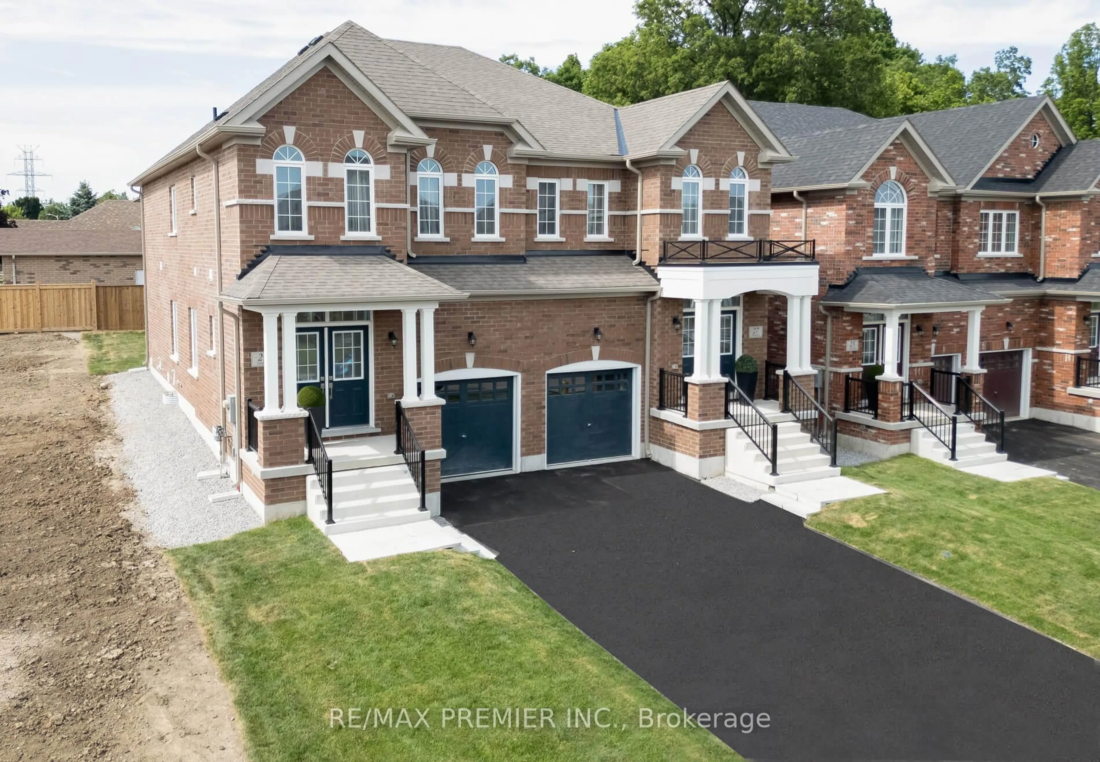 Home with brick exterior material, street for 29 Virro Crt, Vaughan Ontario L4H 5G5
