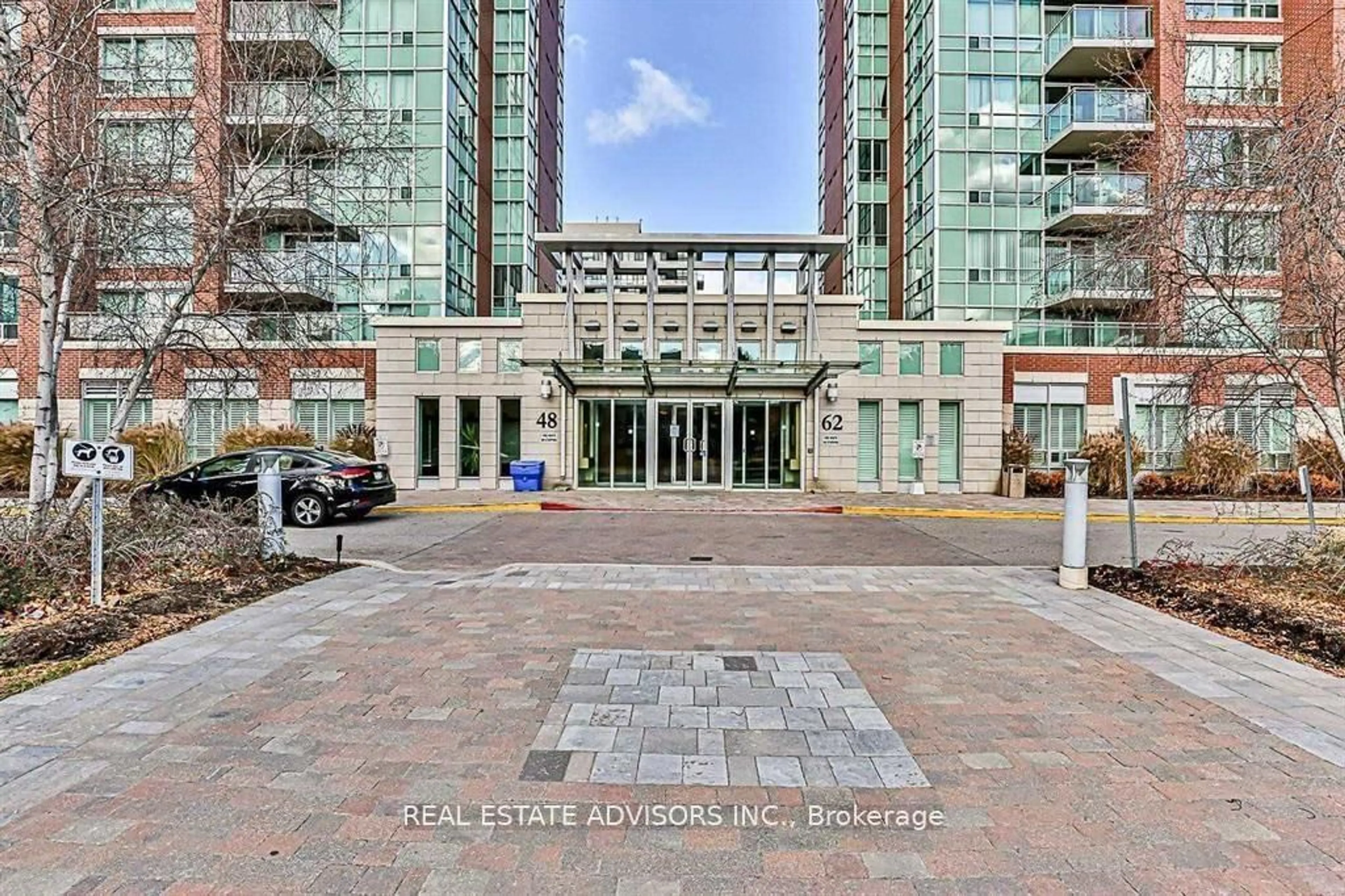 Indoor foyer for 48 Suncrest Blvd ##117, Markham Ontario L3T 7Y5
