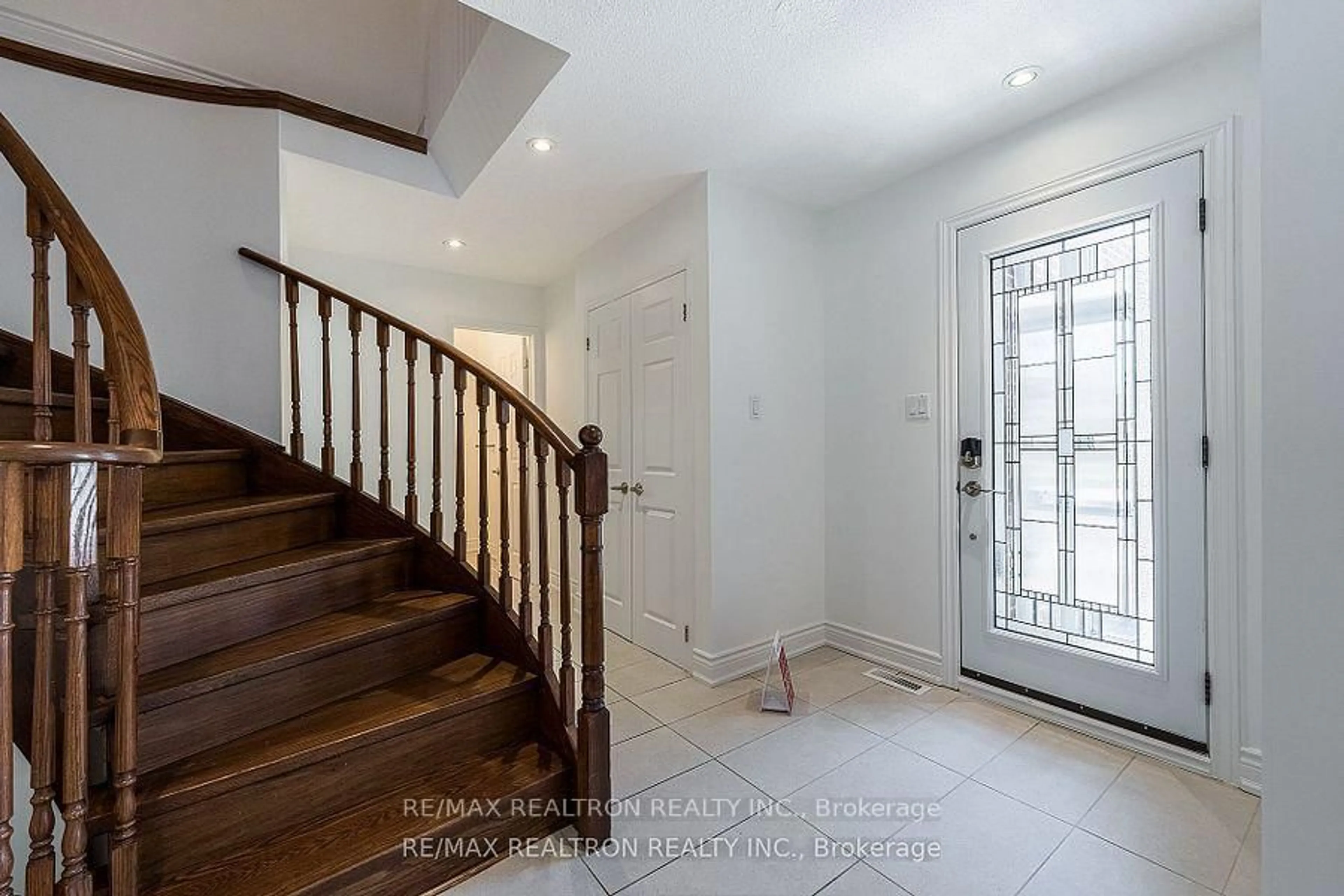 Unknown for 550 York Hill Blvd, Vaughan Ontario L4J 5K7