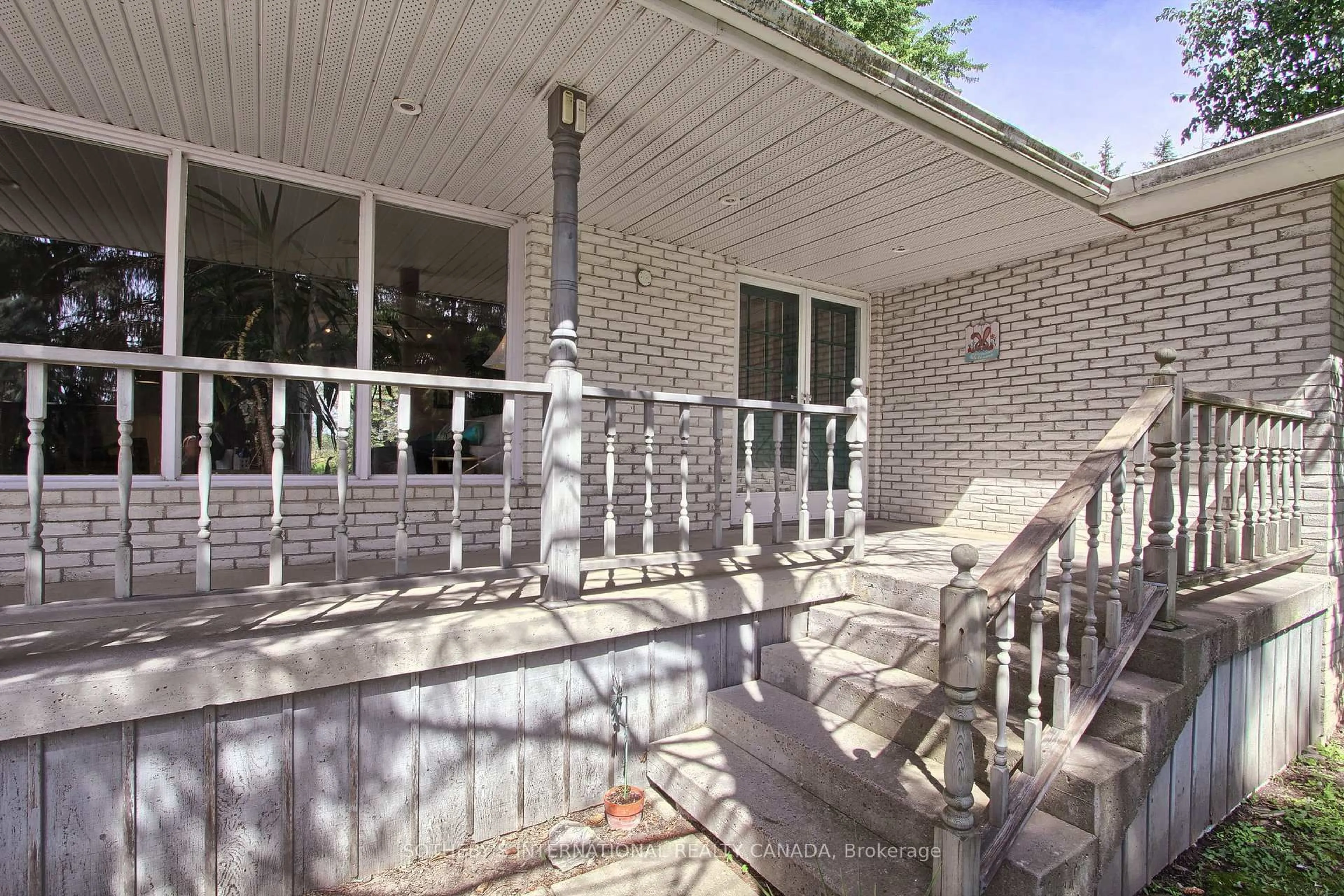 Patio, street for 11210 Leslie St, Richmond Hill Ontario L4S 1N2