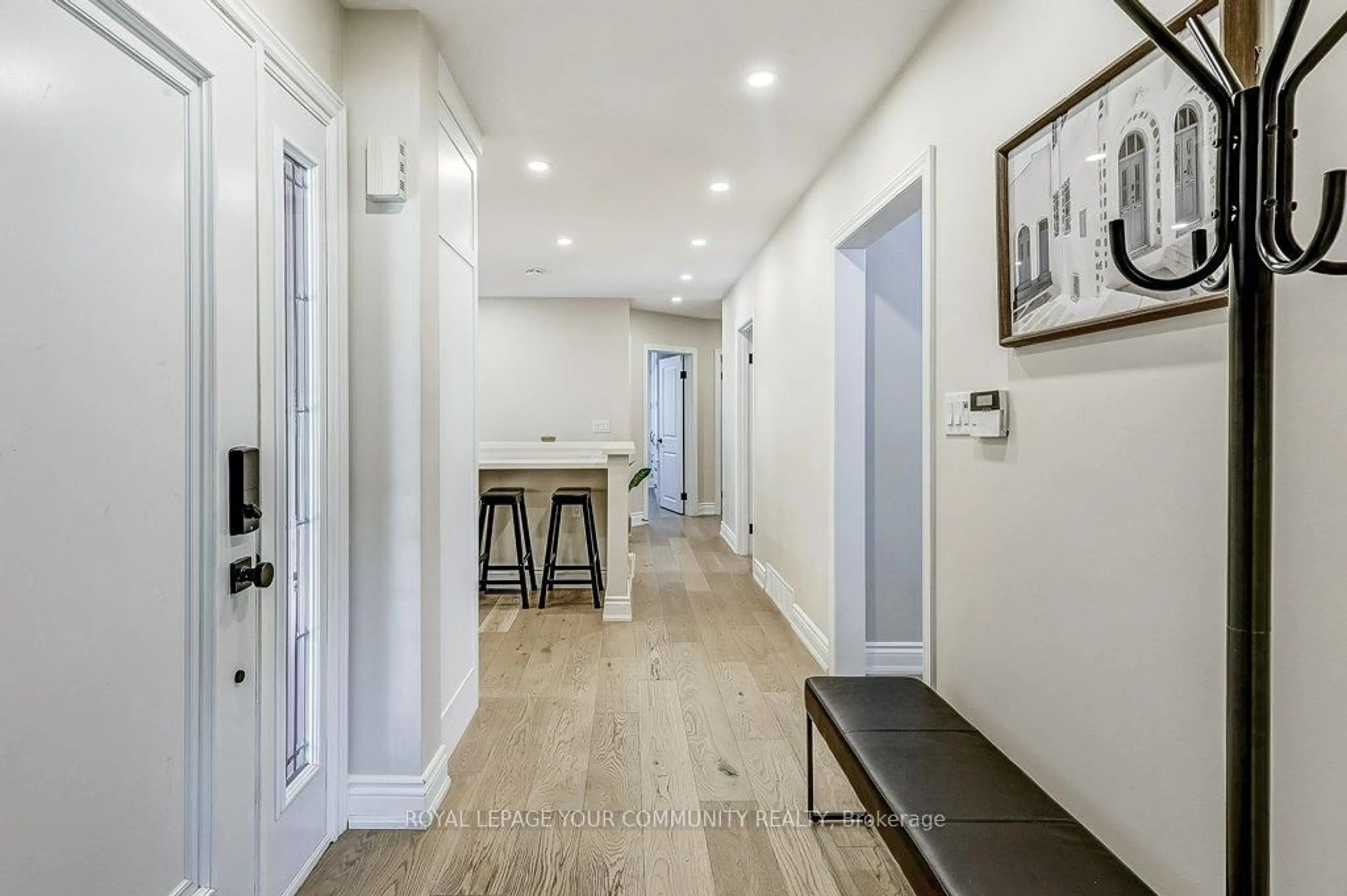 Indoor entryway for 41 Brightbay Cres, Markham Ontario L3T 1C2