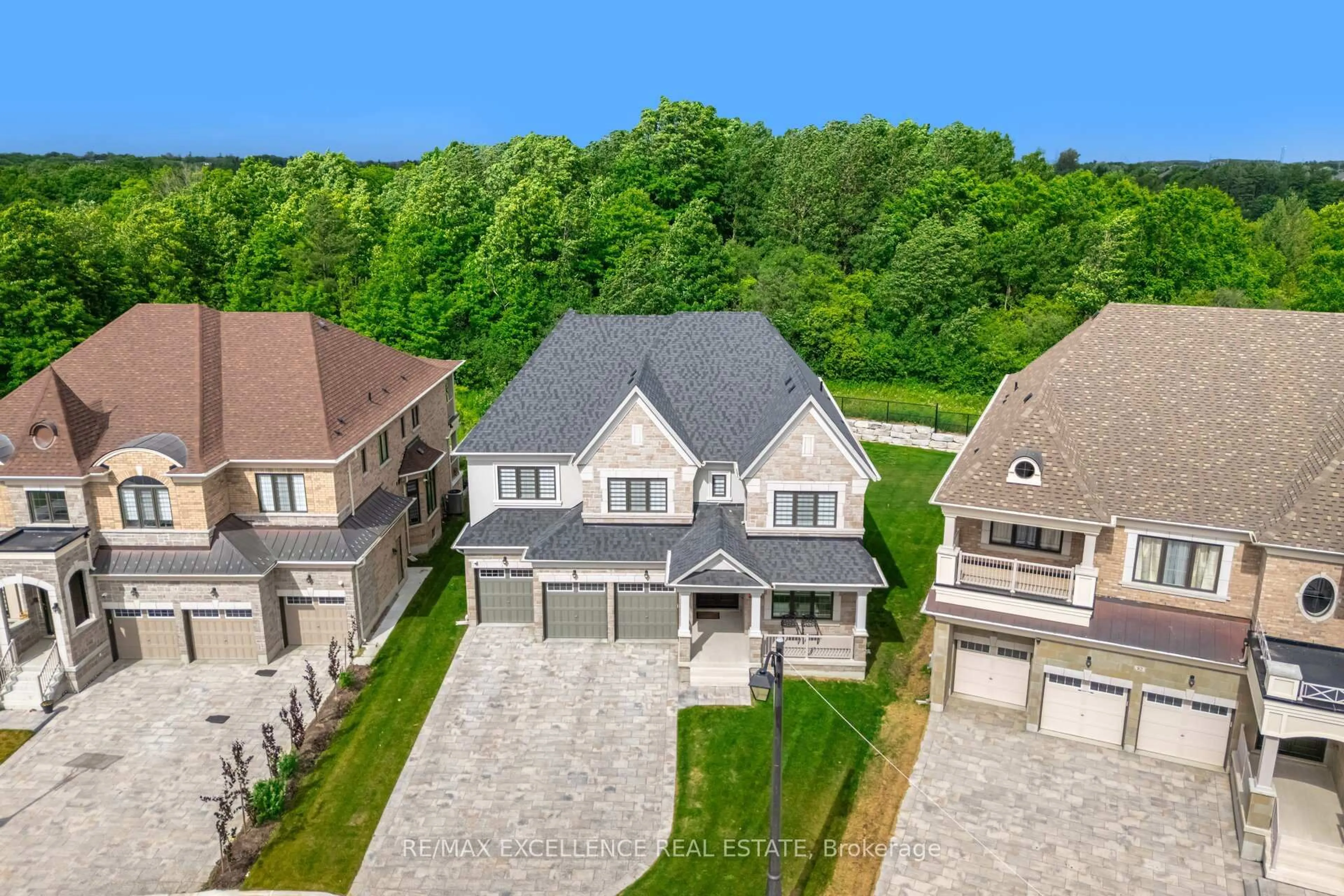 A pic from outside/outdoor area/front of a property/back of a property/a pic from drone, street for 78 Appleyard Ave, Vaughan Ontario L4H 3N5