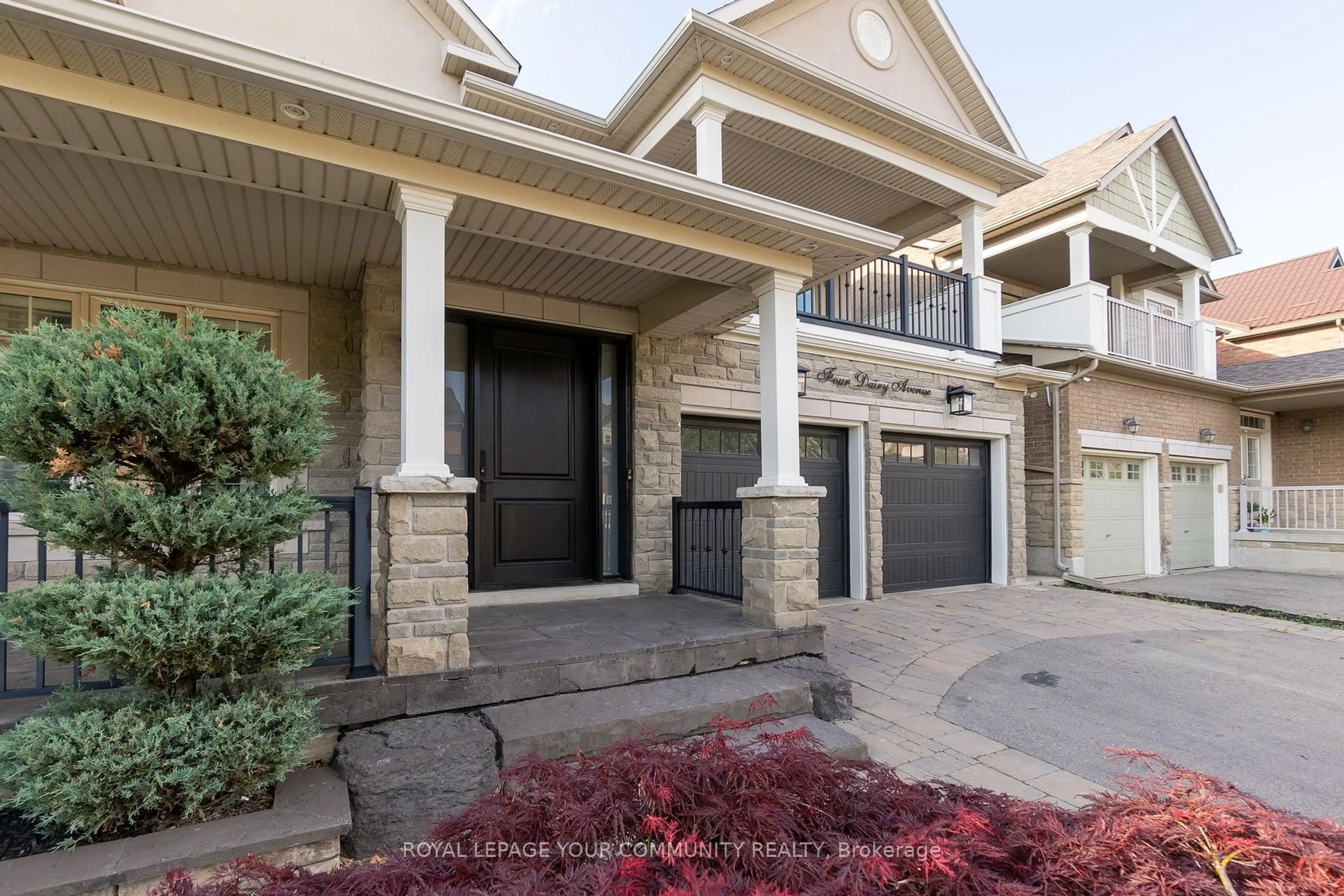 Unknown for 4 Dairy Ave, Richmond Hill Ontario L4E 4X5