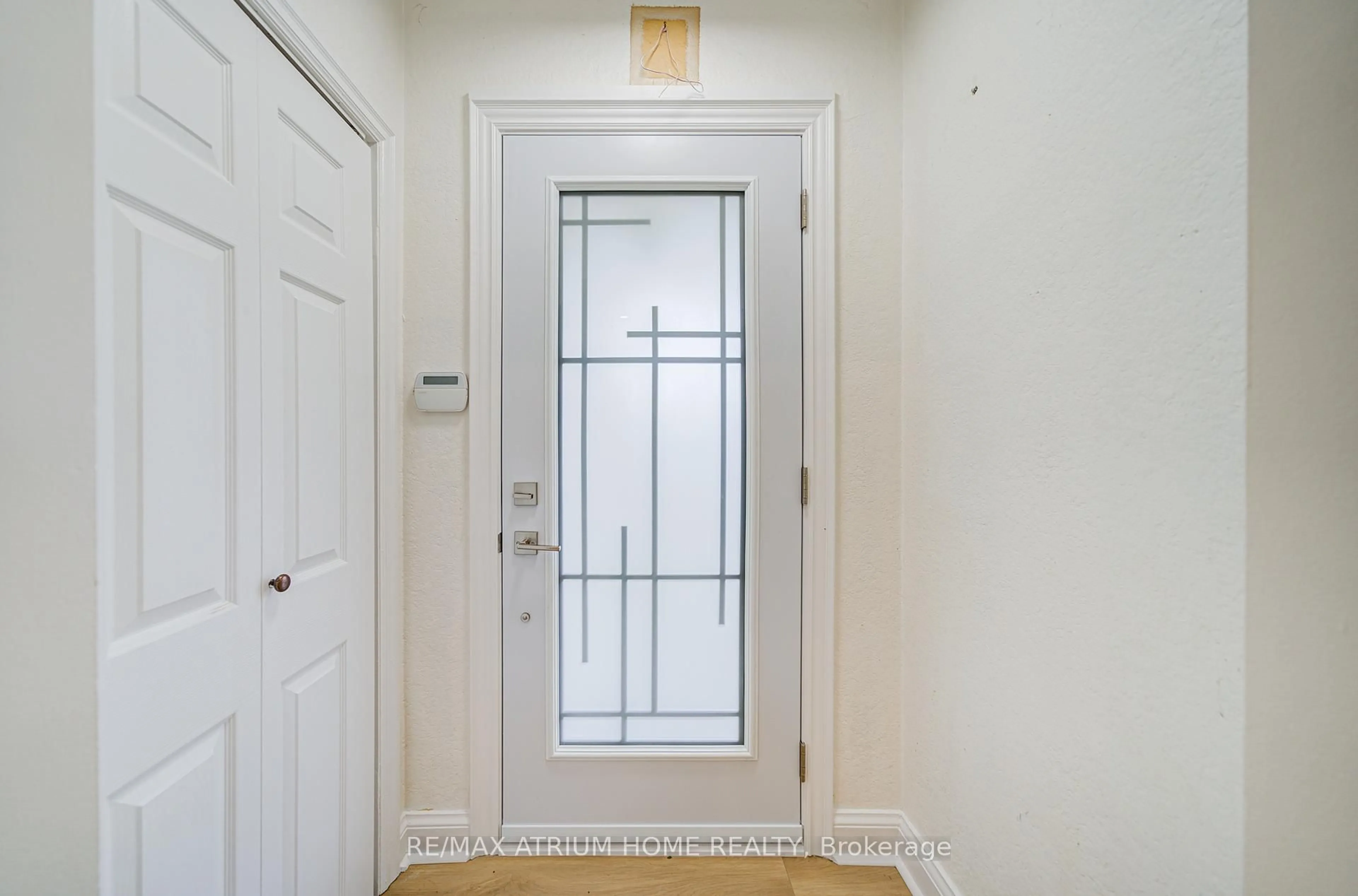 Indoor entryway for 45 Woodward Ave, Markham Ontario L3T 1E6