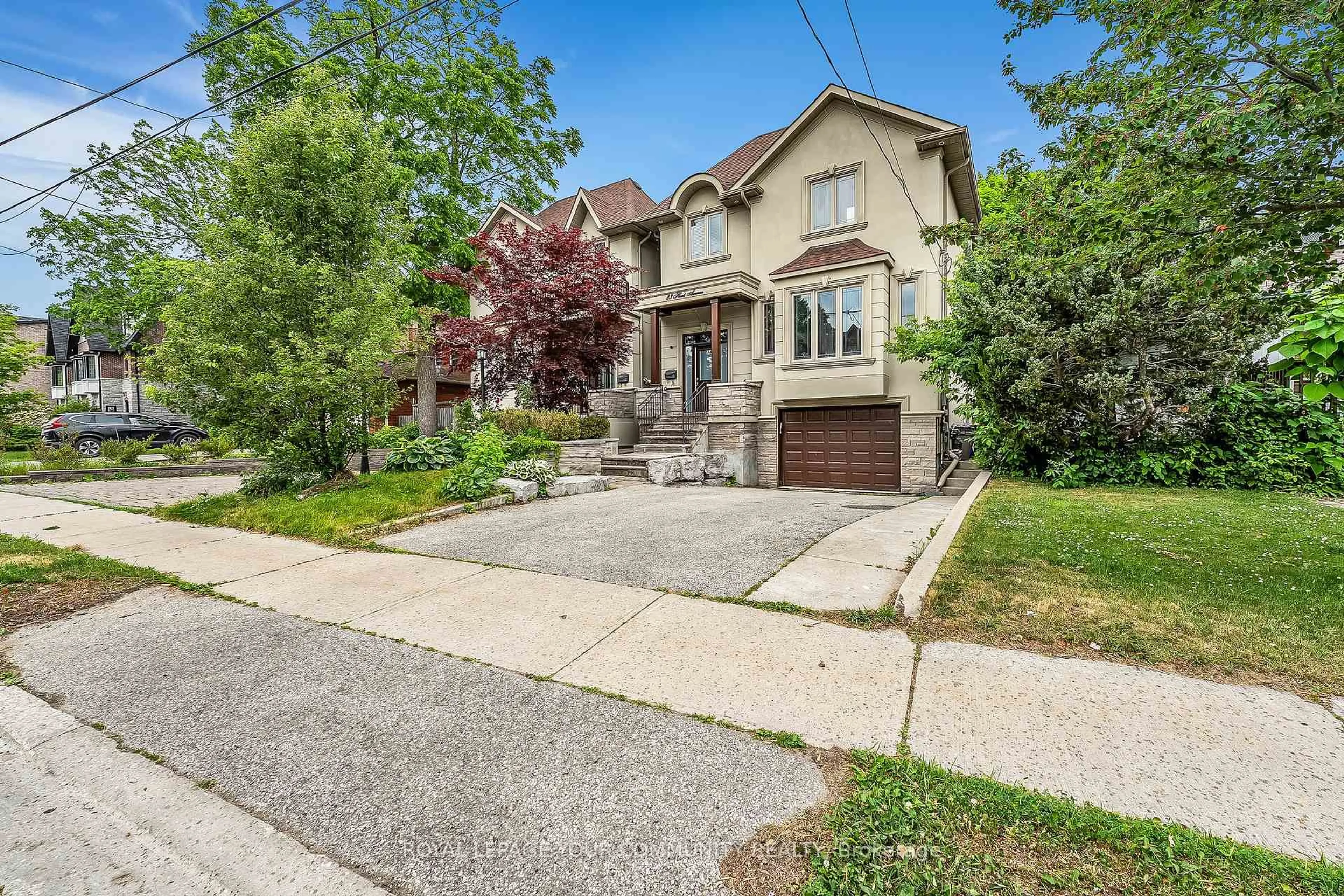 Home with brick exterior material, street for 83 Hunt Ave, Richmond Hill Ontario L4C 4H1